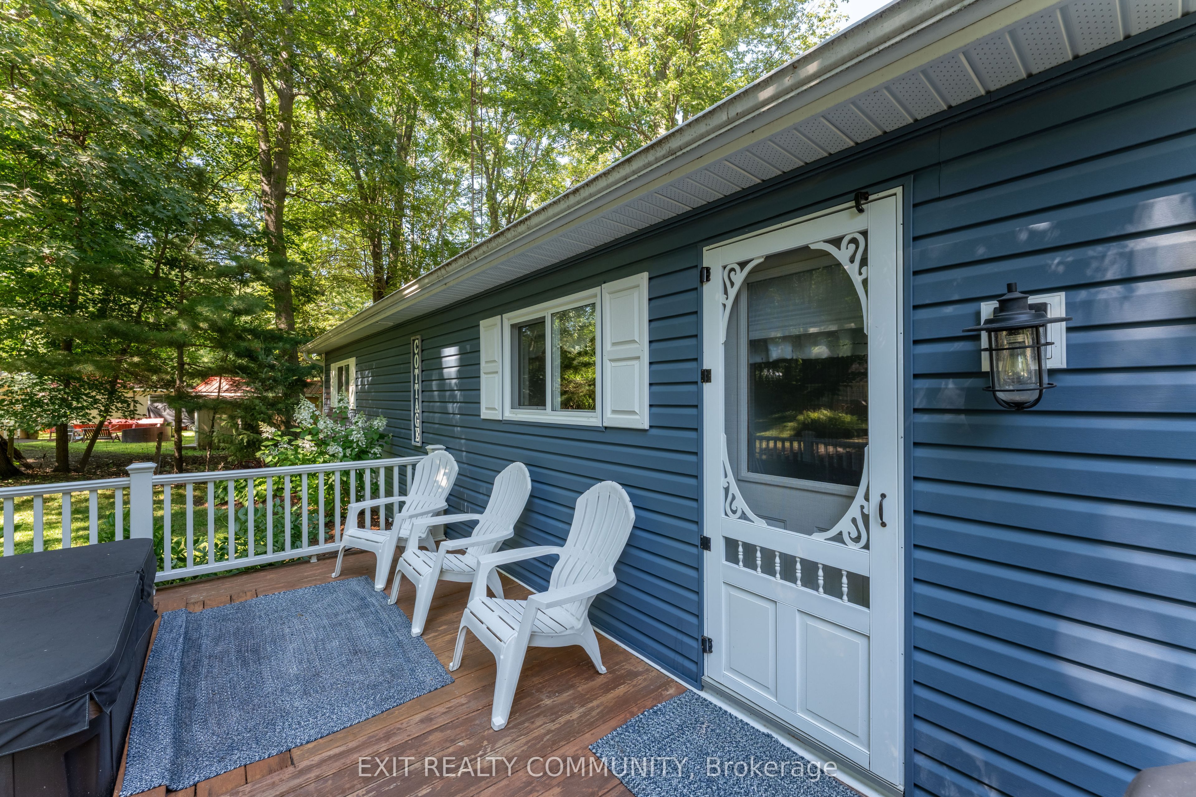 9871 Phoebe Lane N Property Photo 21