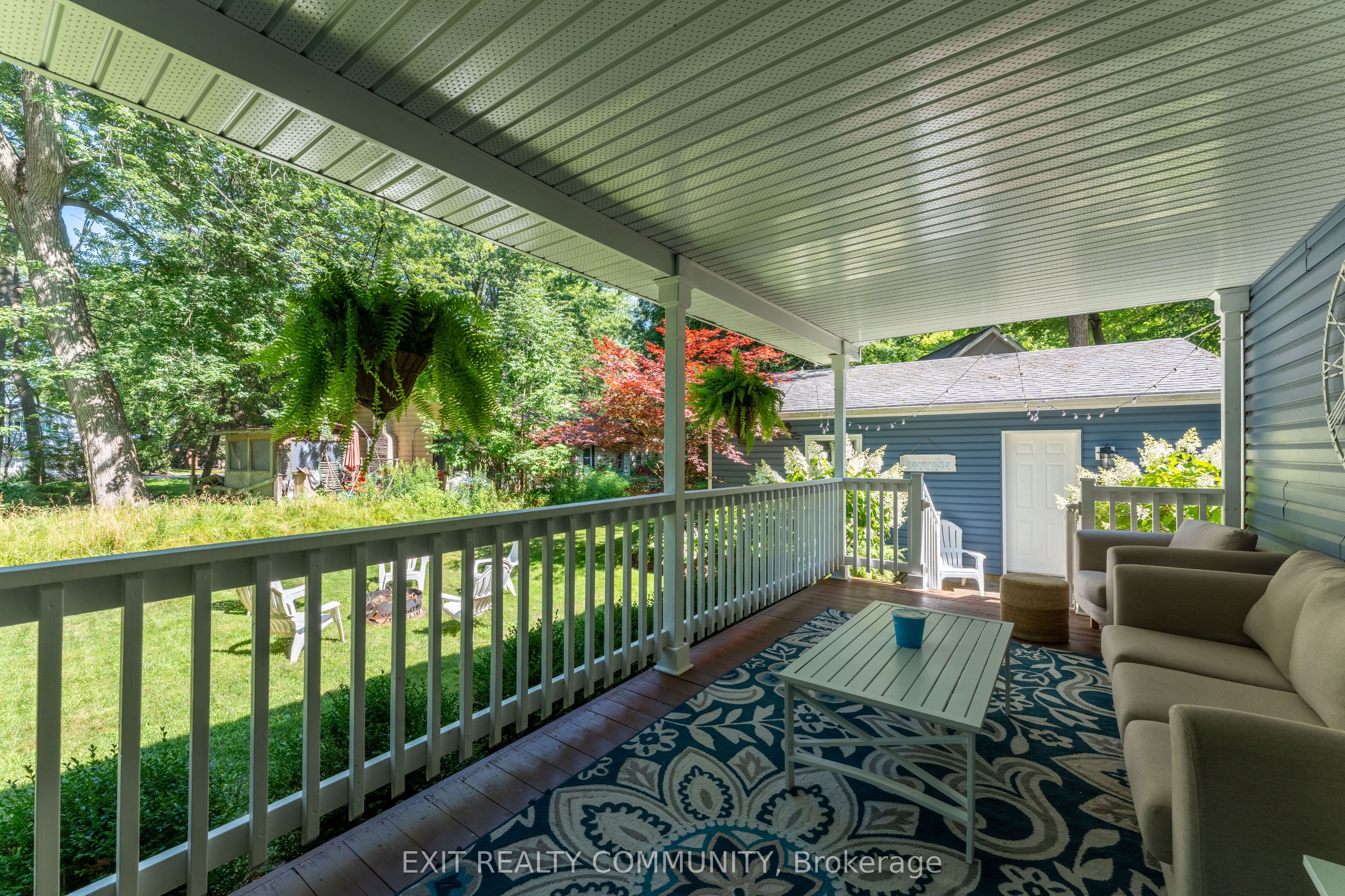 9871 Phoebe Lane N Property Photo 23
