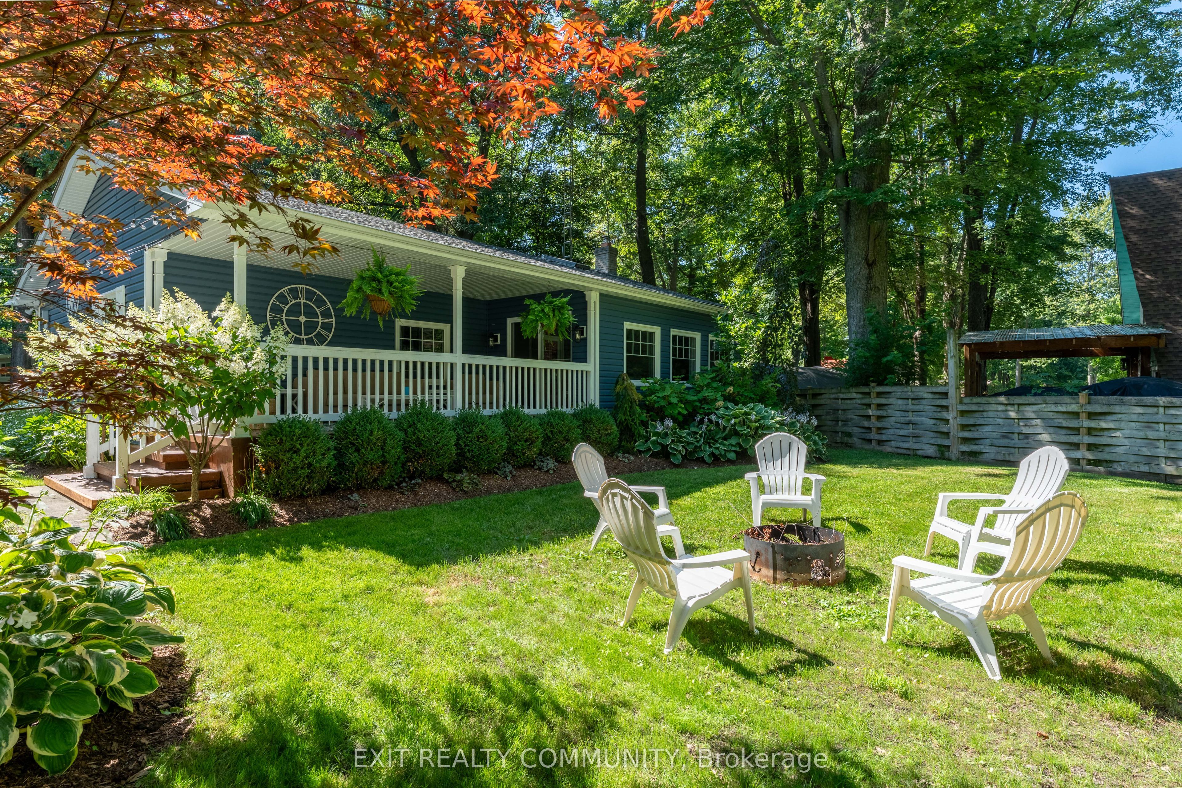 9871 Phoebe Lane N Property Photo 25