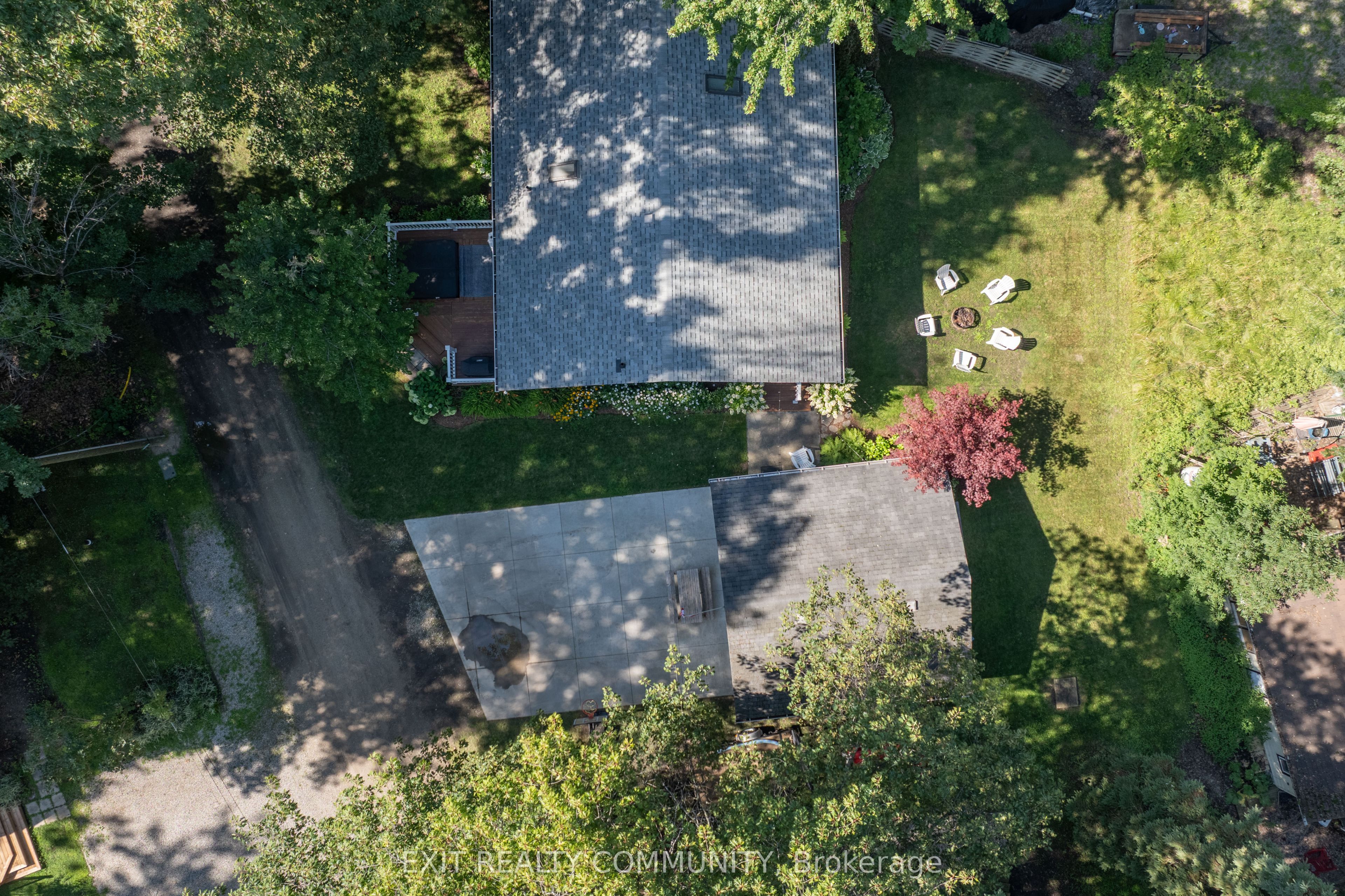 9871 Phoebe Lane N Property Photo 38