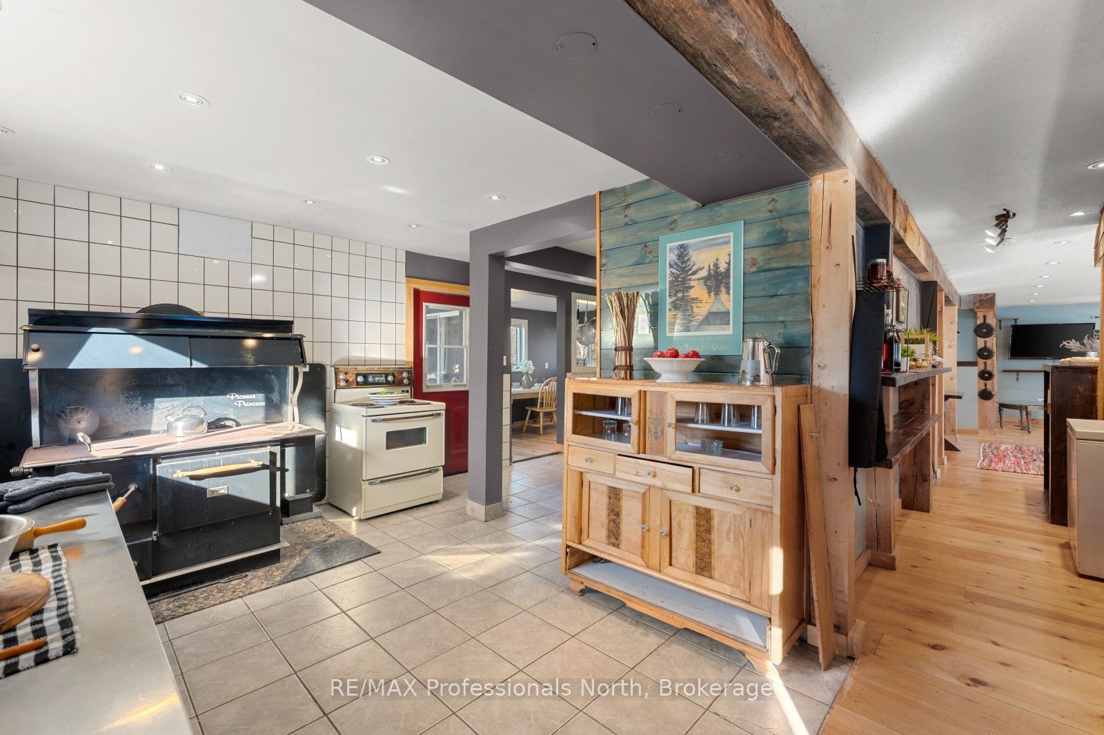 4167 Loop Road Property Photo 12