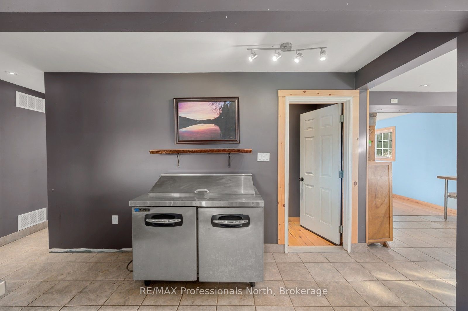 4167 Loop Road Property Photo 18