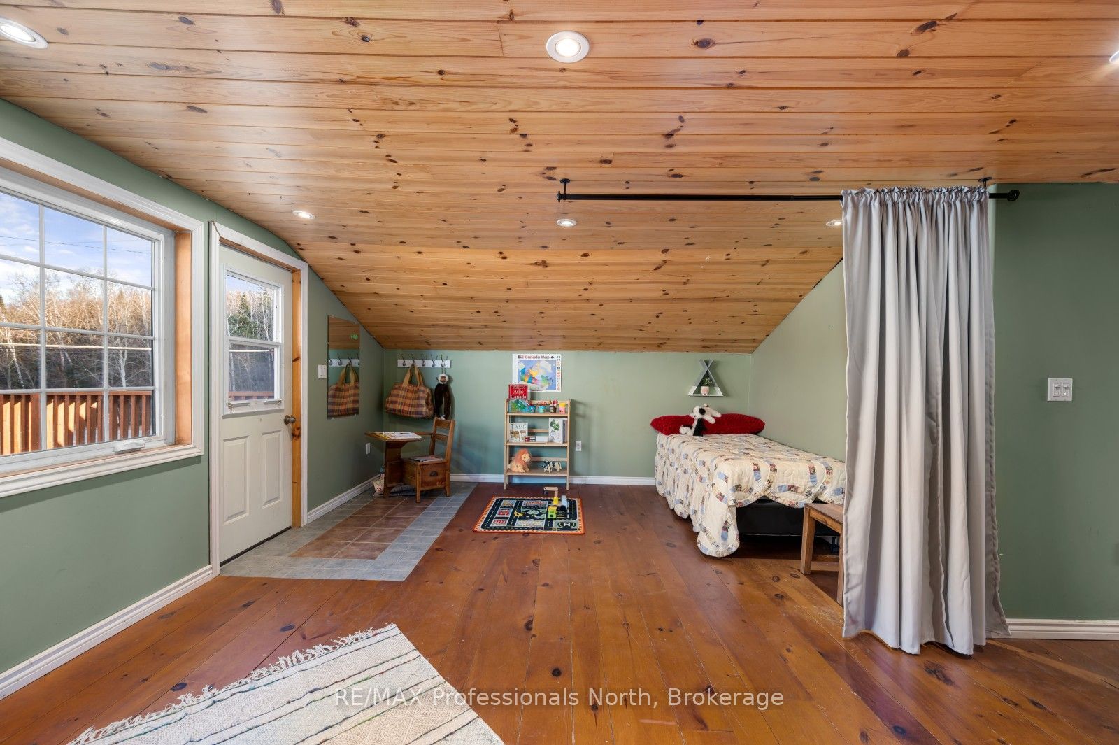 4167 Loop Road Property Photo 23