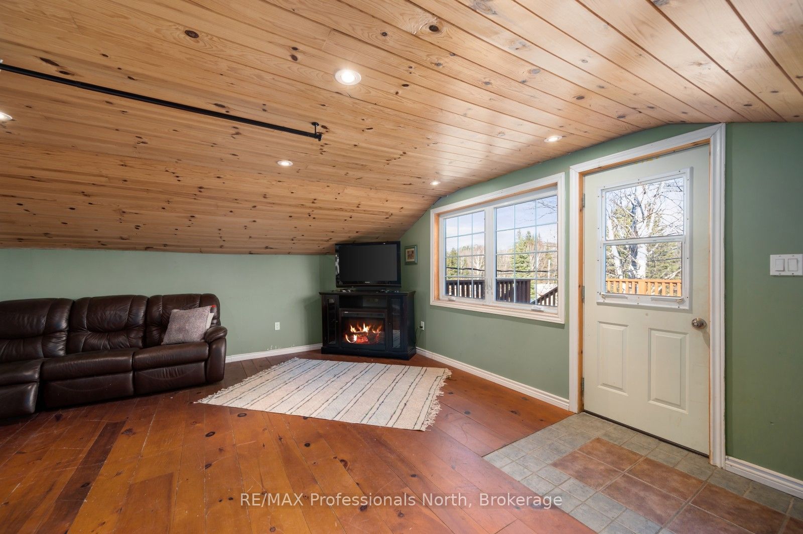 4167 Loop Road Property Photo 25