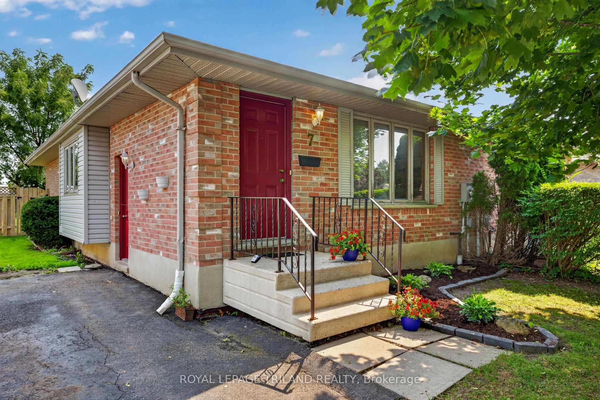 7 Fanjoy Drive Property Photo 1