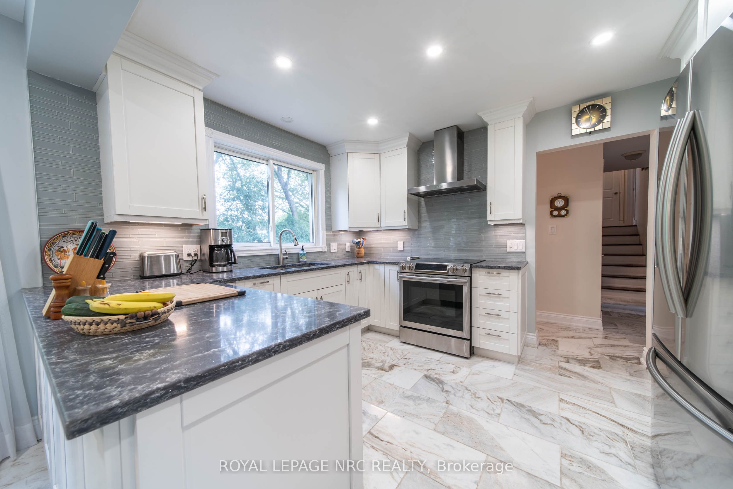 6954 Coach Drive Property Photo 6