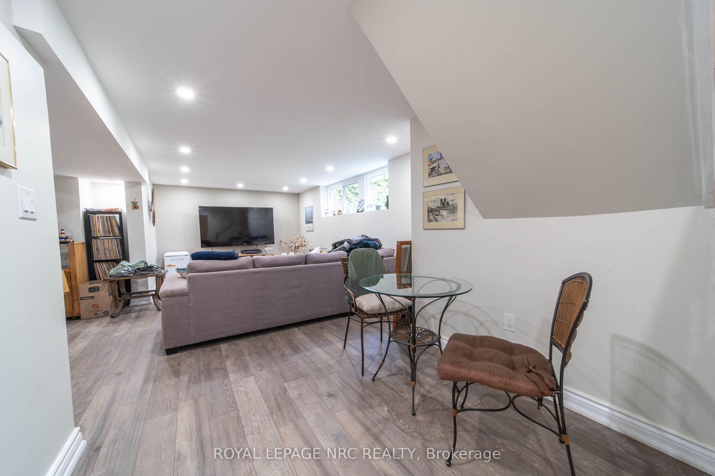 6954 Coach Drive Property Photo 13