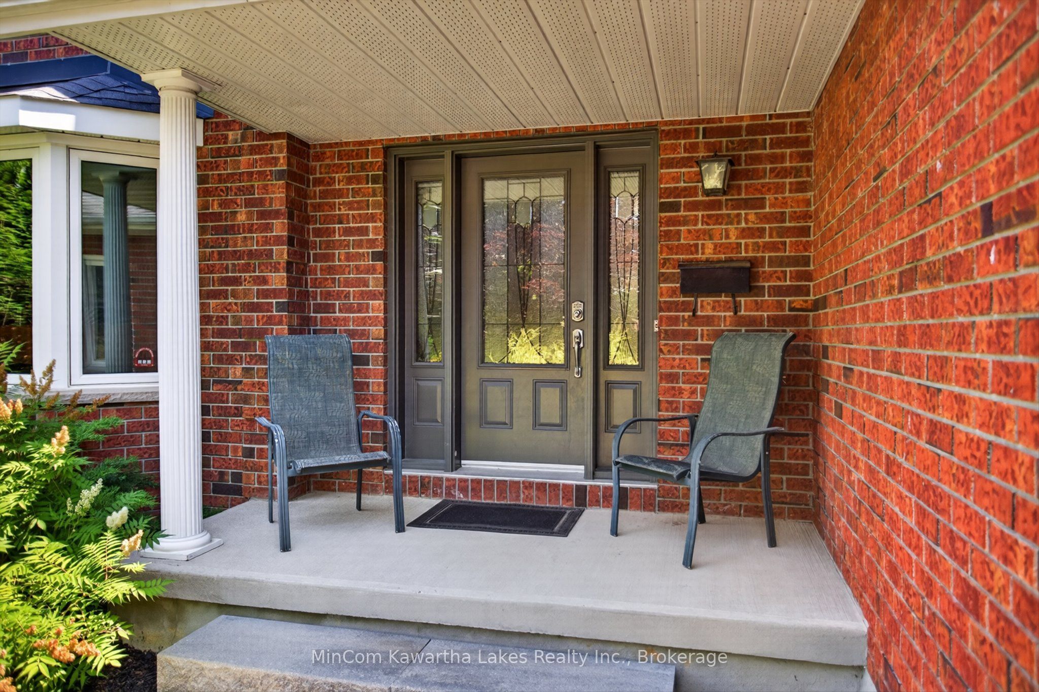 1947 Parkwood Circle Property Photo 4