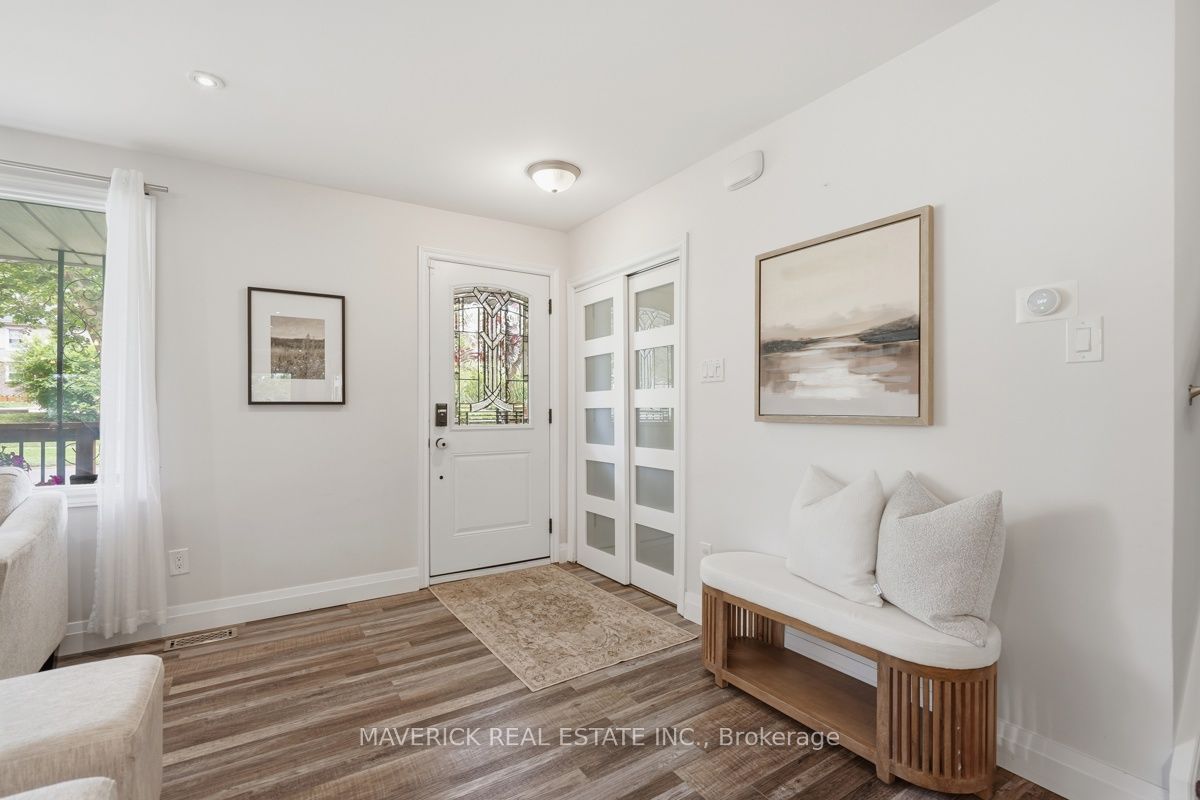 653 Viscount Road Property Photo 6