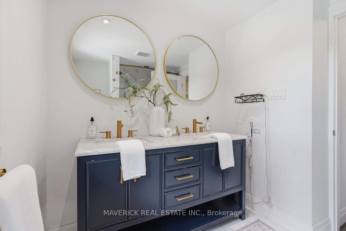 653 Viscount Road Property Photo 26