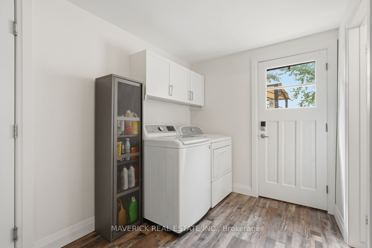 653 Viscount Road Property Photo 32