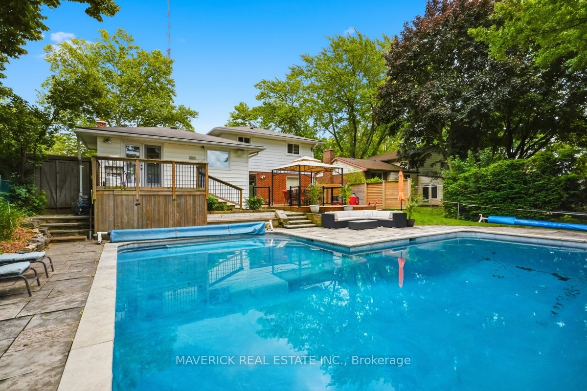 653 Viscount Road Property Photo 47