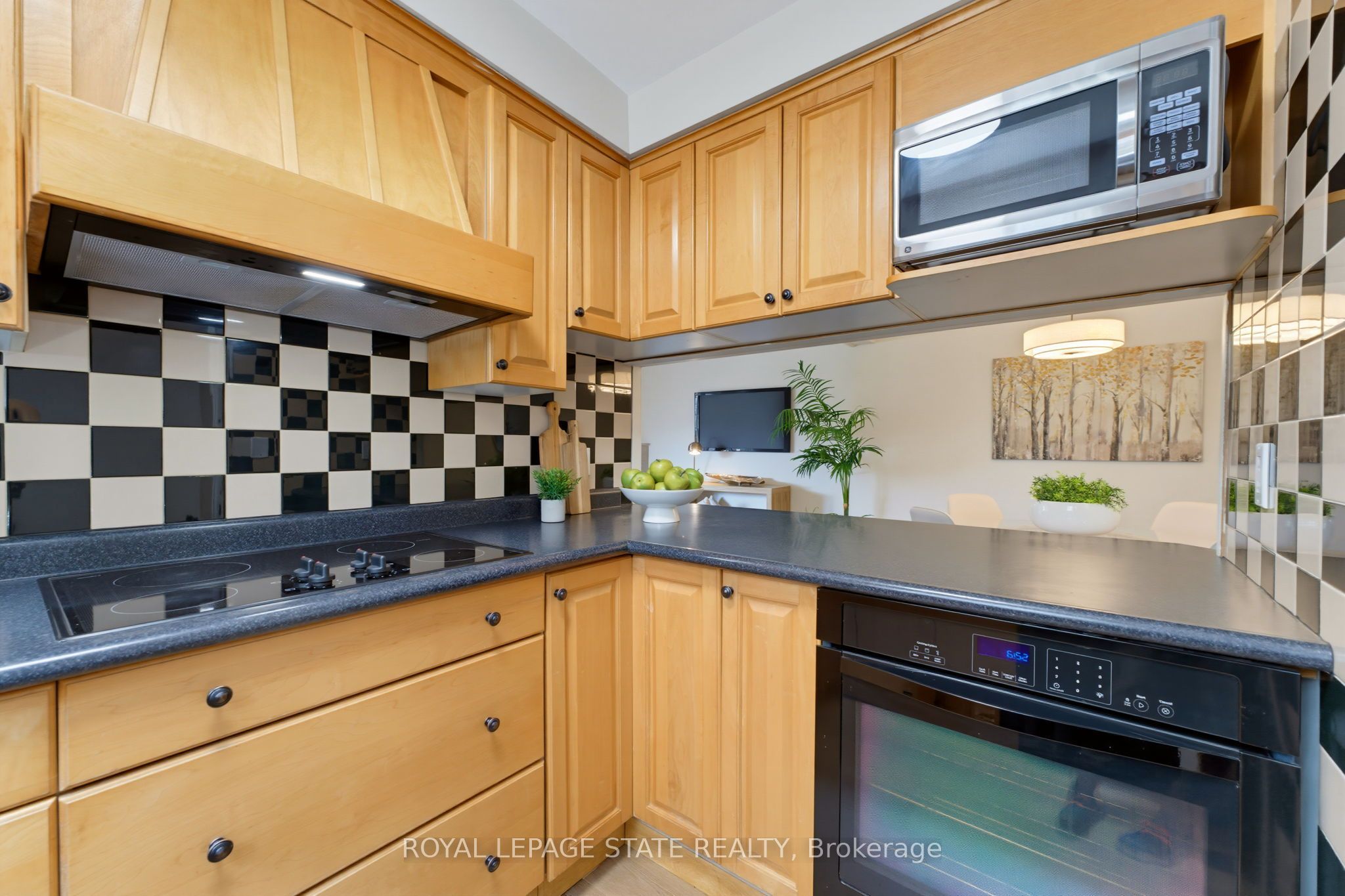 32 Silvervine Drive Property Photo 10