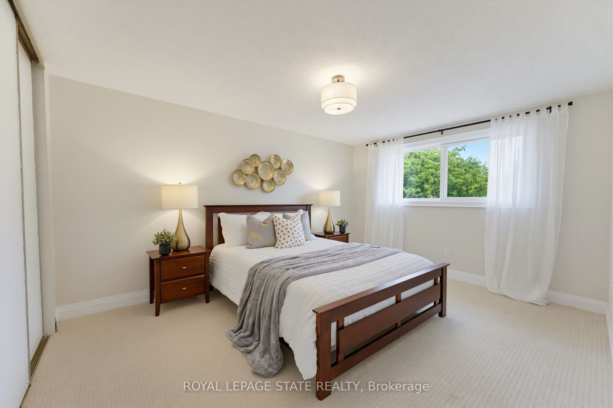 32 Silvervine Drive Property Photo 13