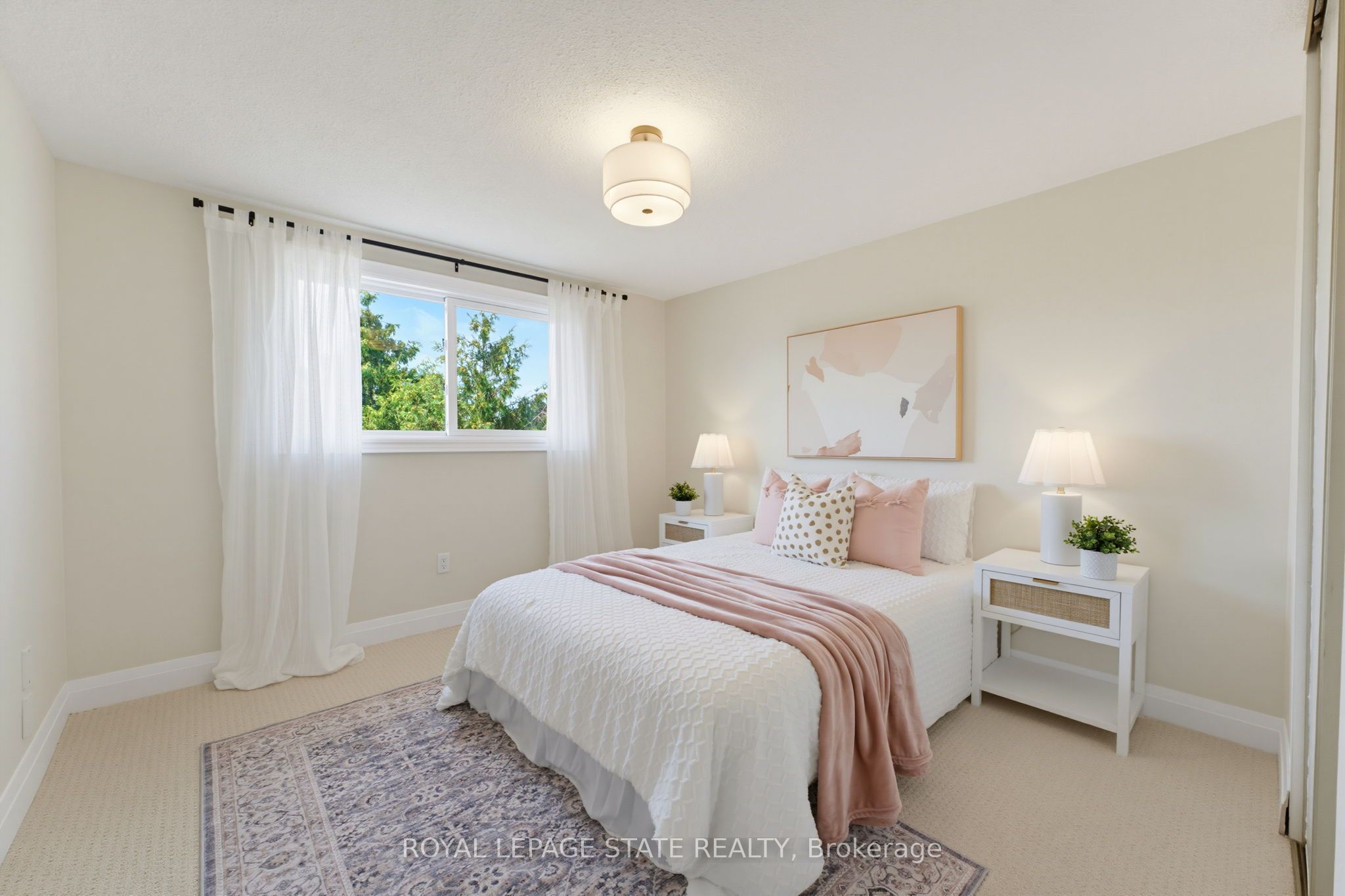 32 Silvervine Drive Property Photo 16