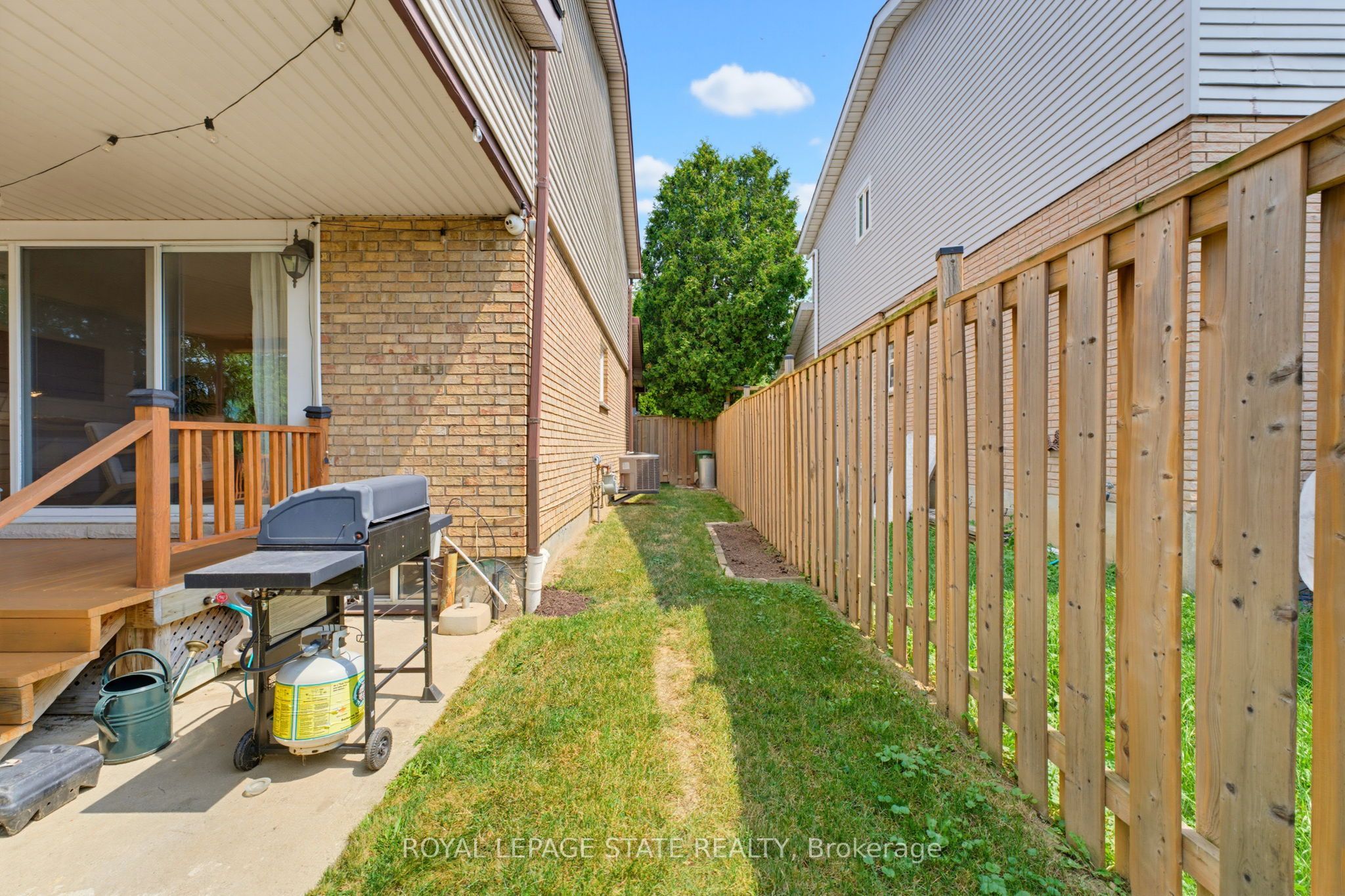 32 Silvervine Drive Property Photo 26
