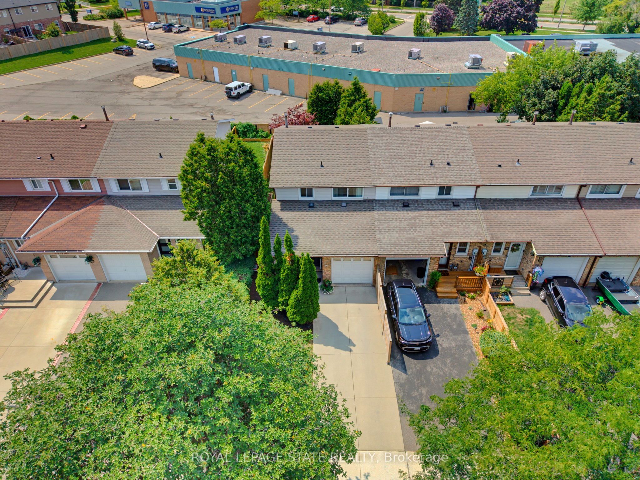 32 Silvervine Drive Property Photo 28