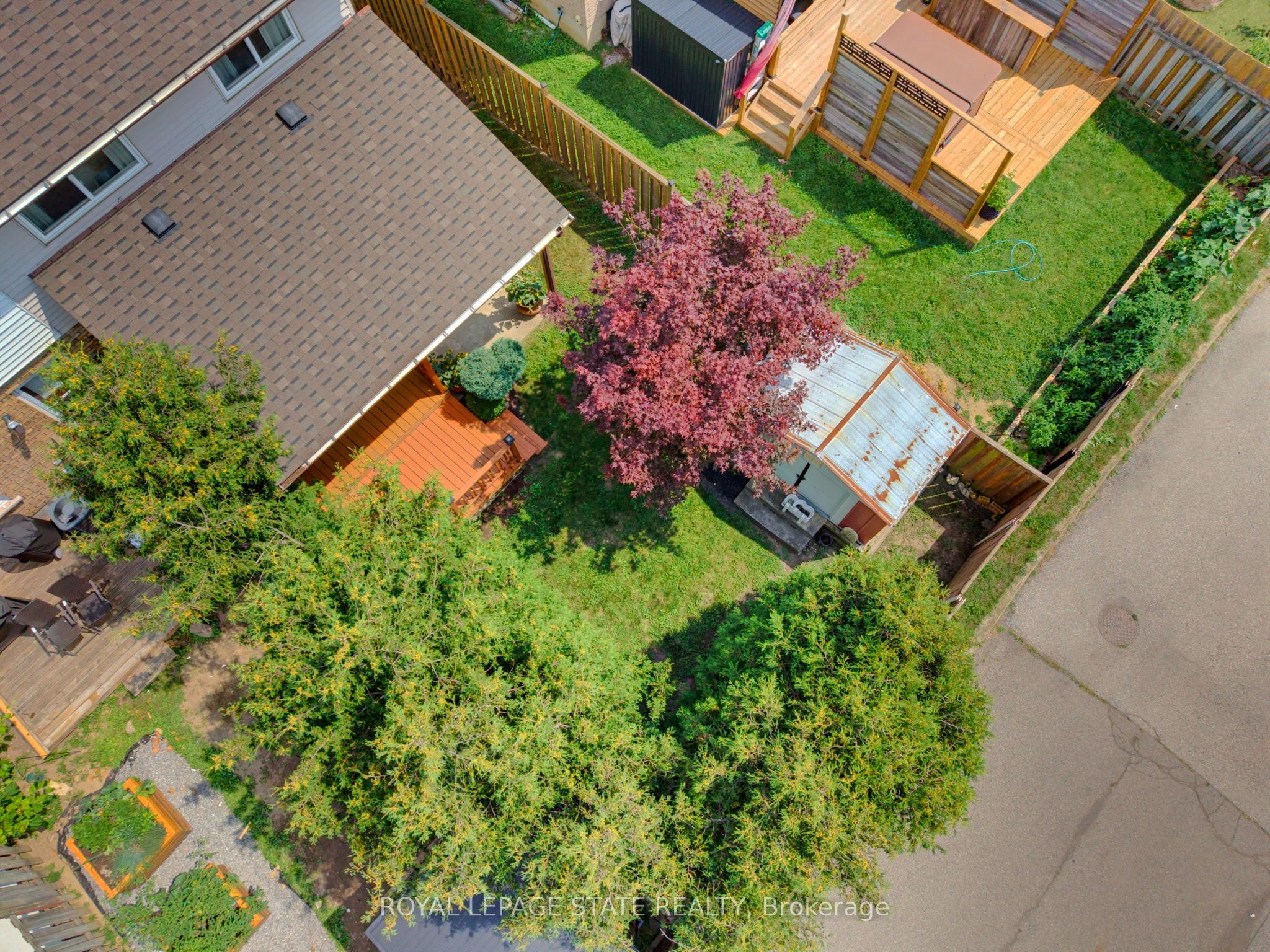32 Silvervine Drive Property Photo 31