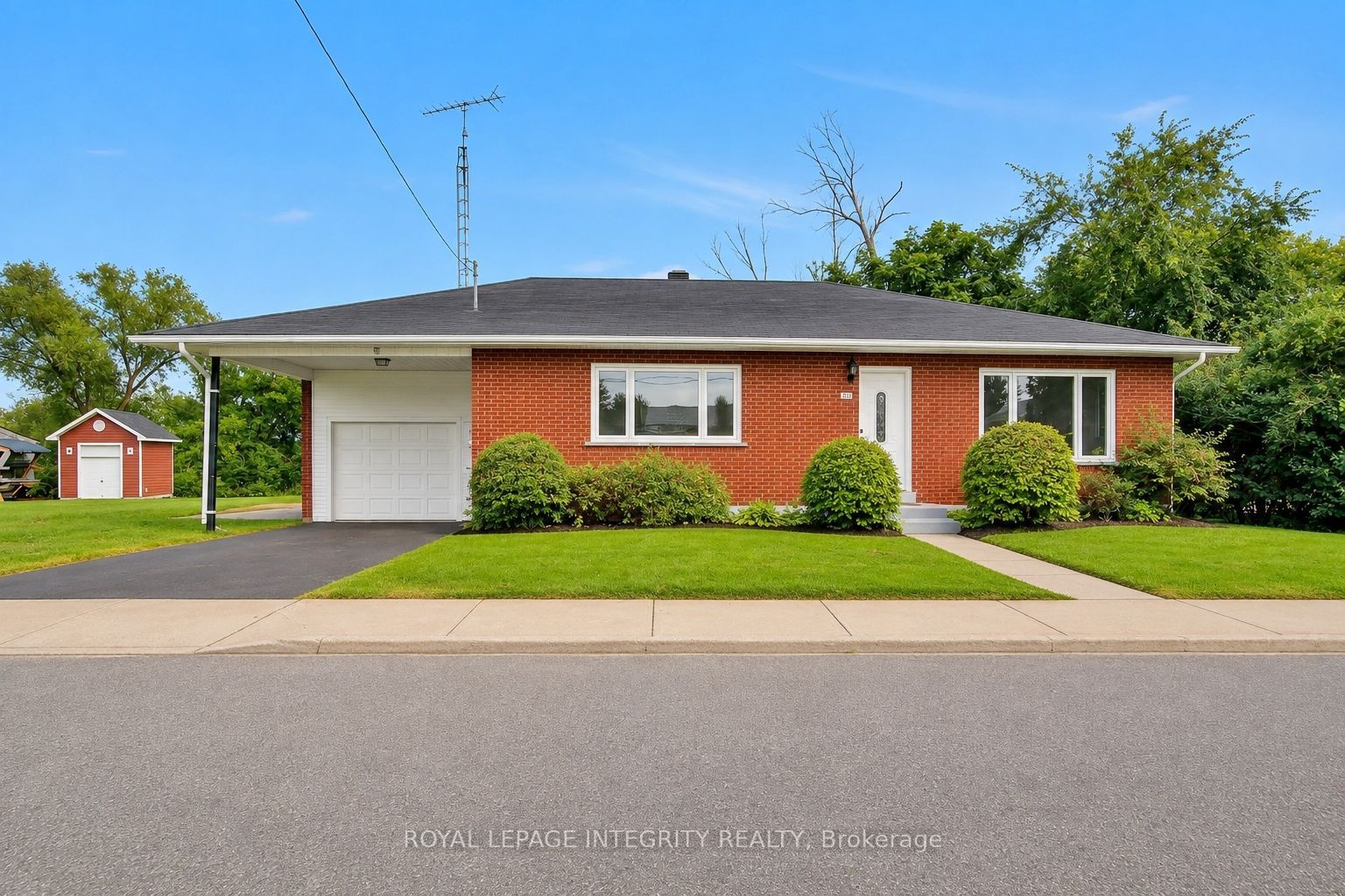 2170 Lajoie Street Property Photo 1