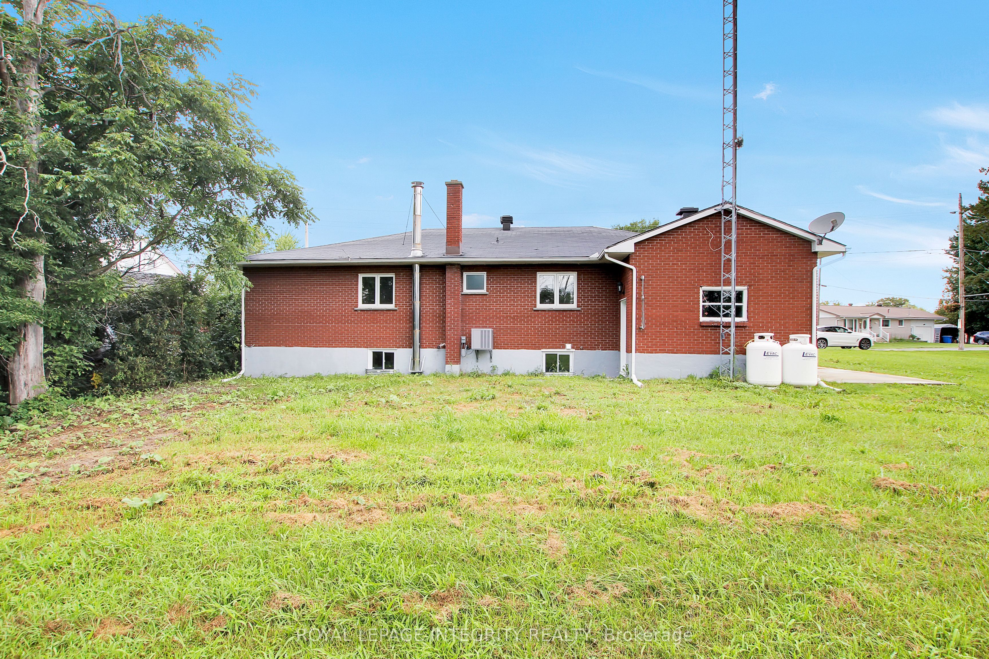 2170 Lajoie Street Property Photo 34