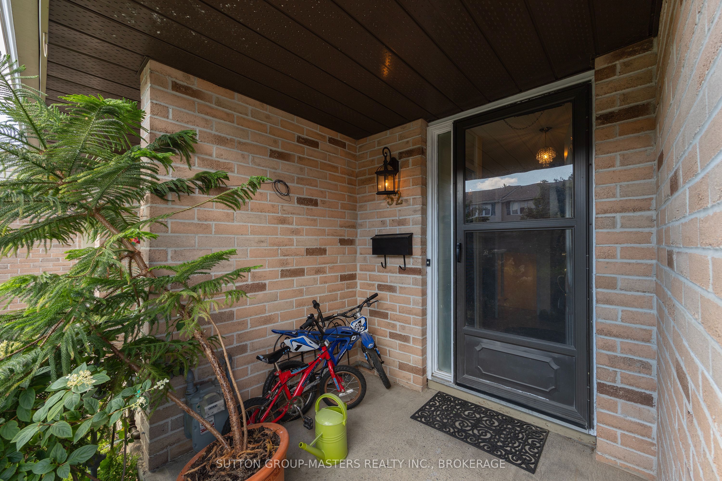 52 Coventry Crescent 34 Property Photo 3