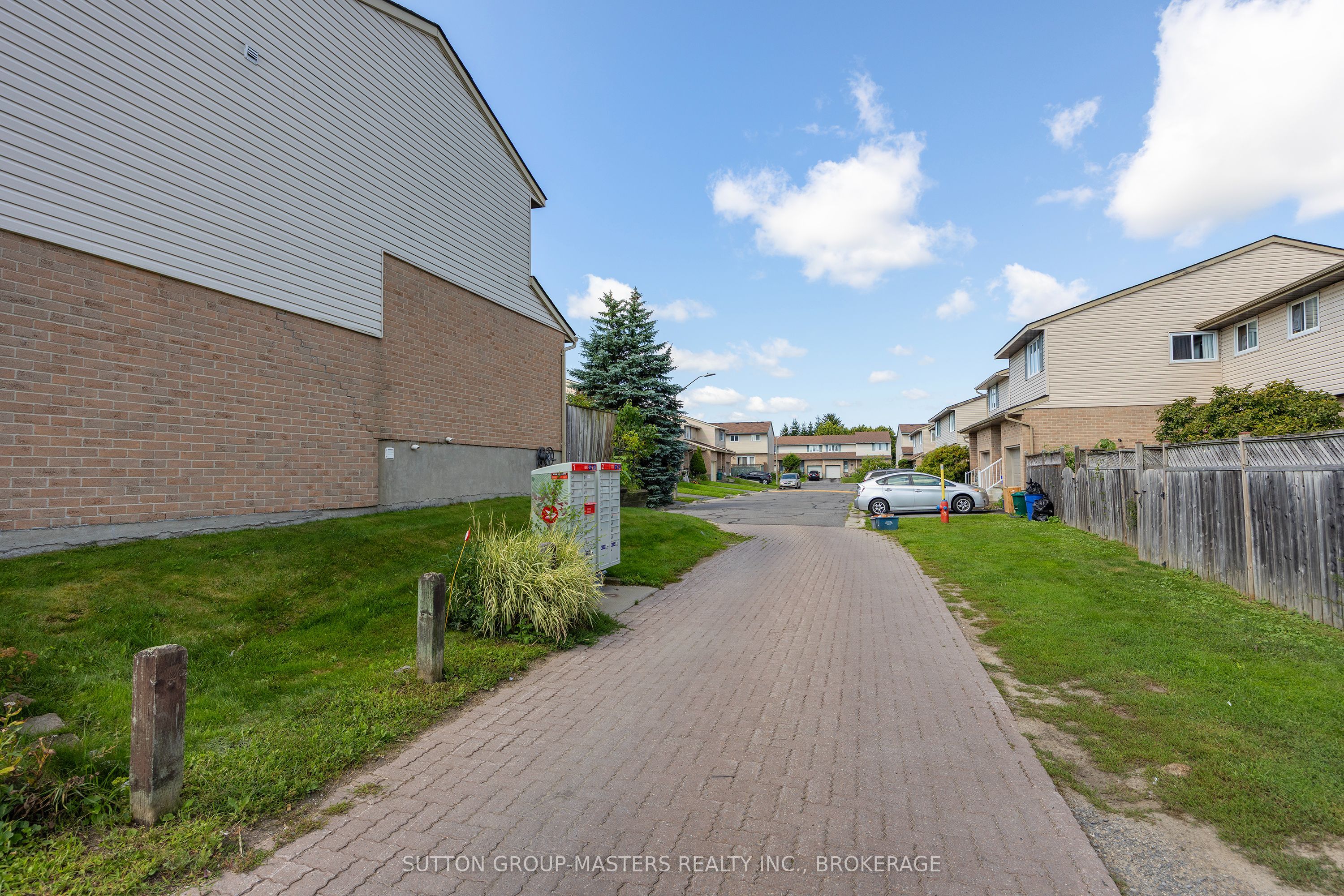 52 Coventry Crescent 34 Property Photo 4