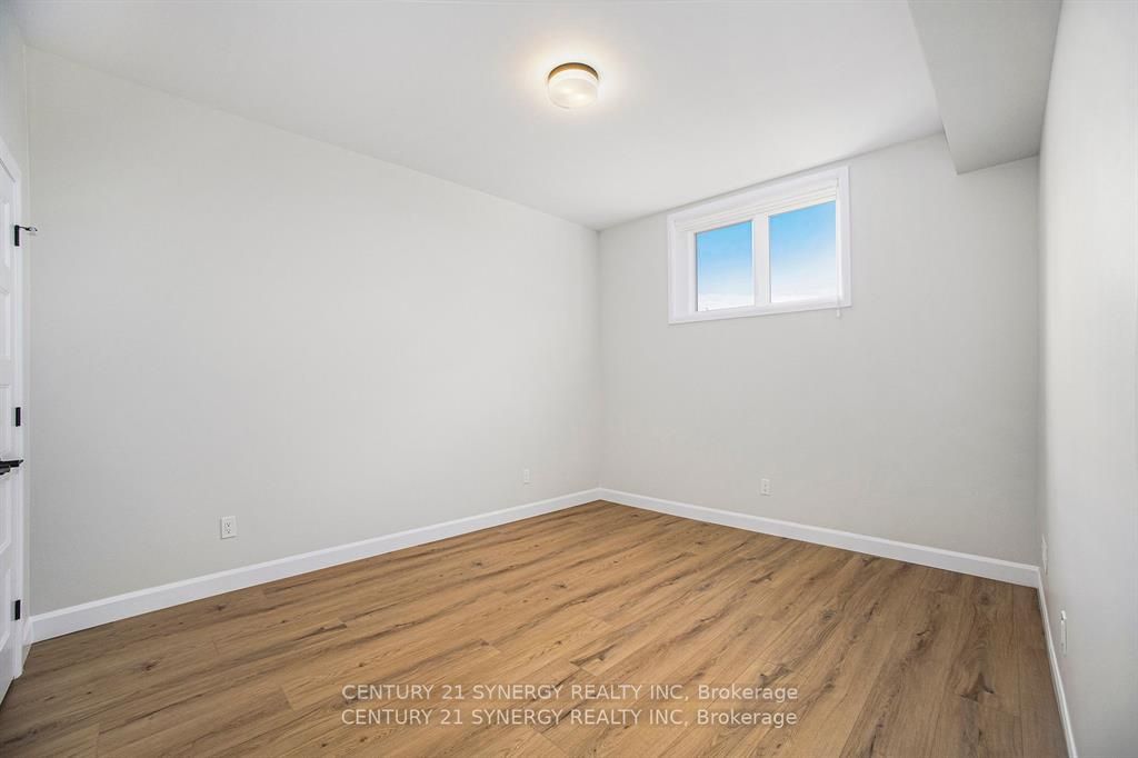 63 Helen Street B Property Photo 9