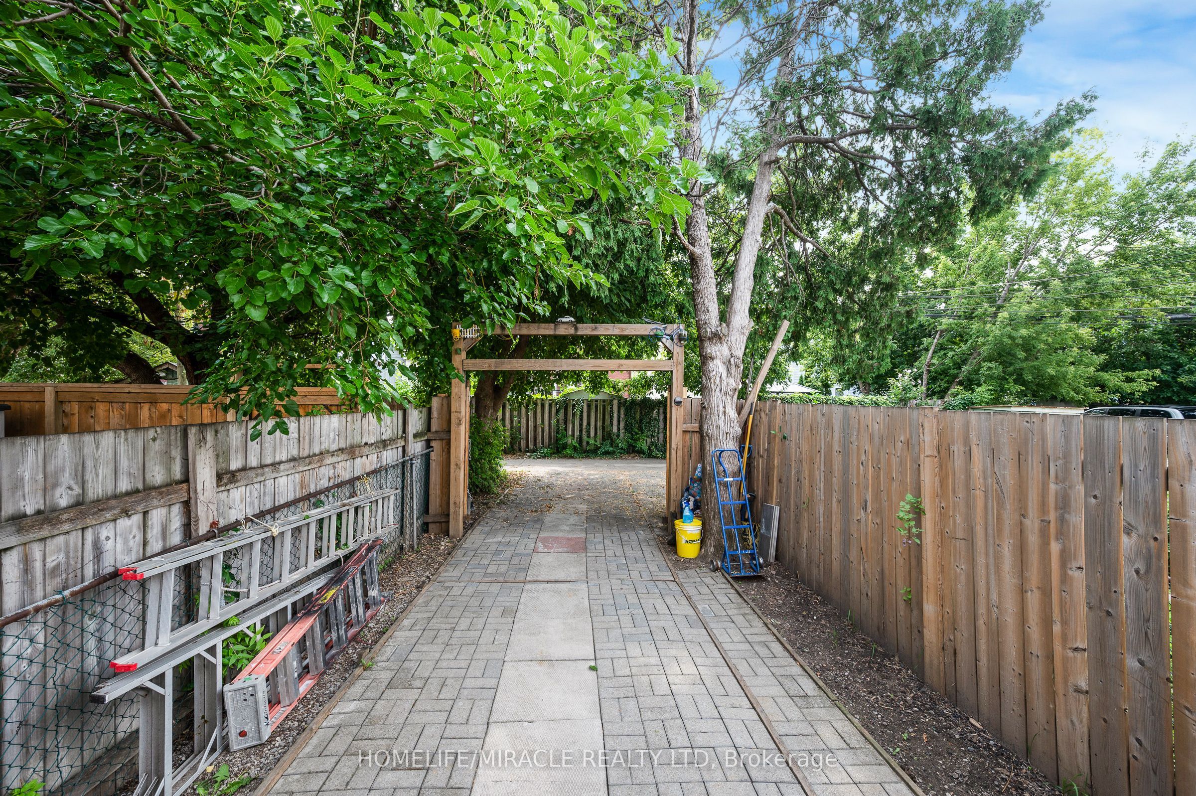 100 Gibson Avenue Property Photo 31