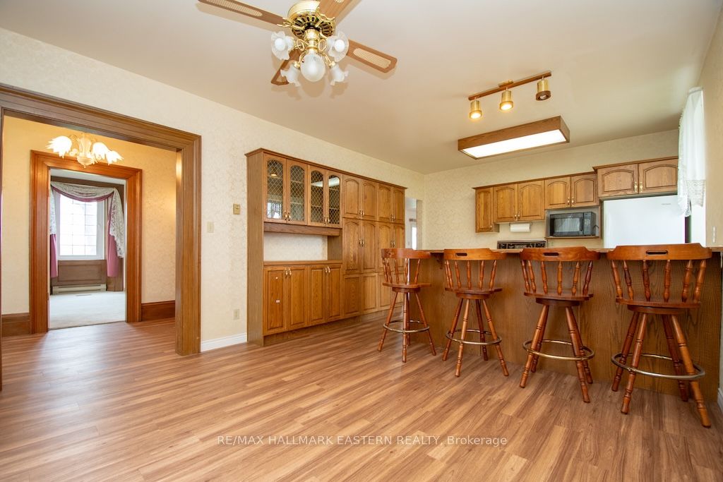 1444 5th Line Property Photo 11