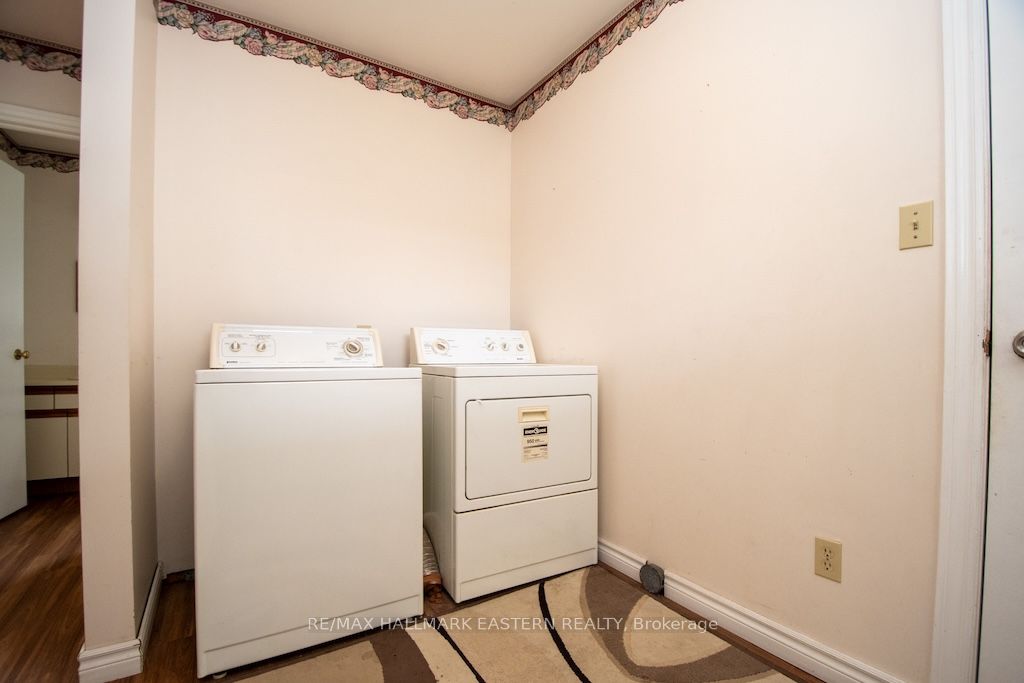 1444 5th Line Property Photo 17