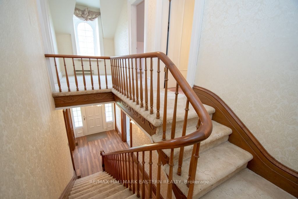1444 5th Line Property Photo 20