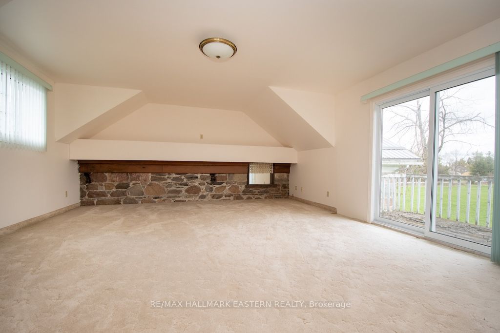 1444 5th Line Property Photo 25