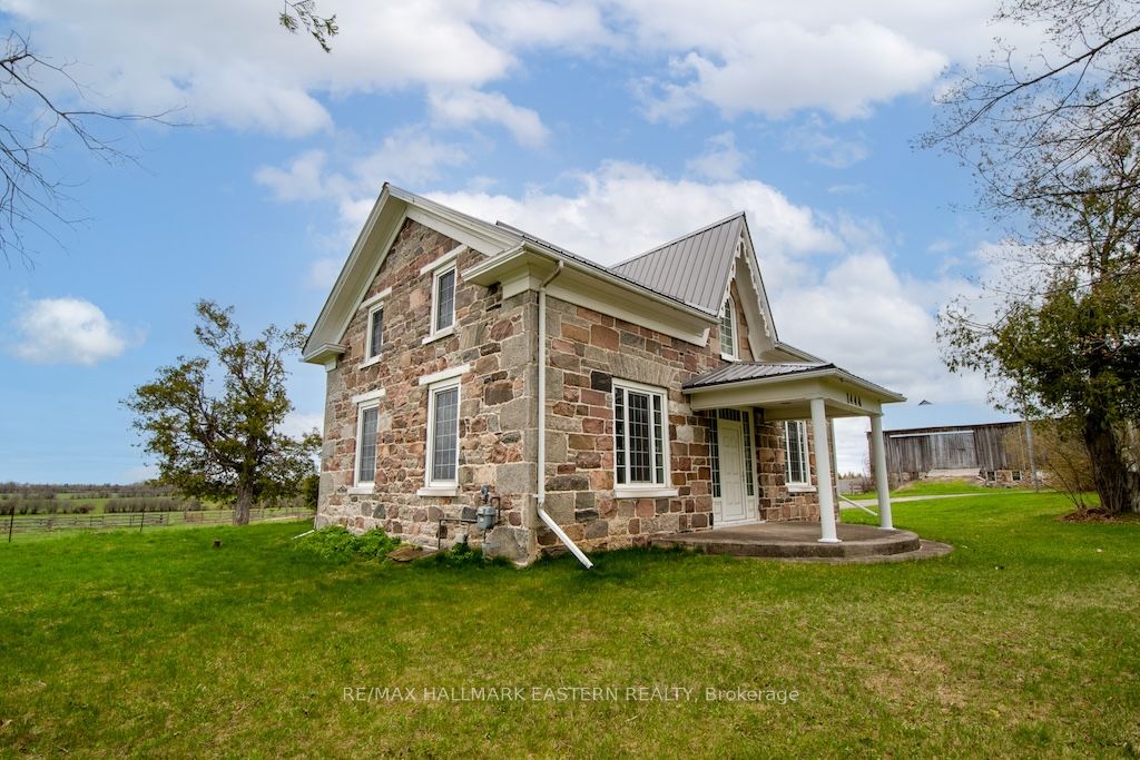 1444 5th Line Property Photo 46