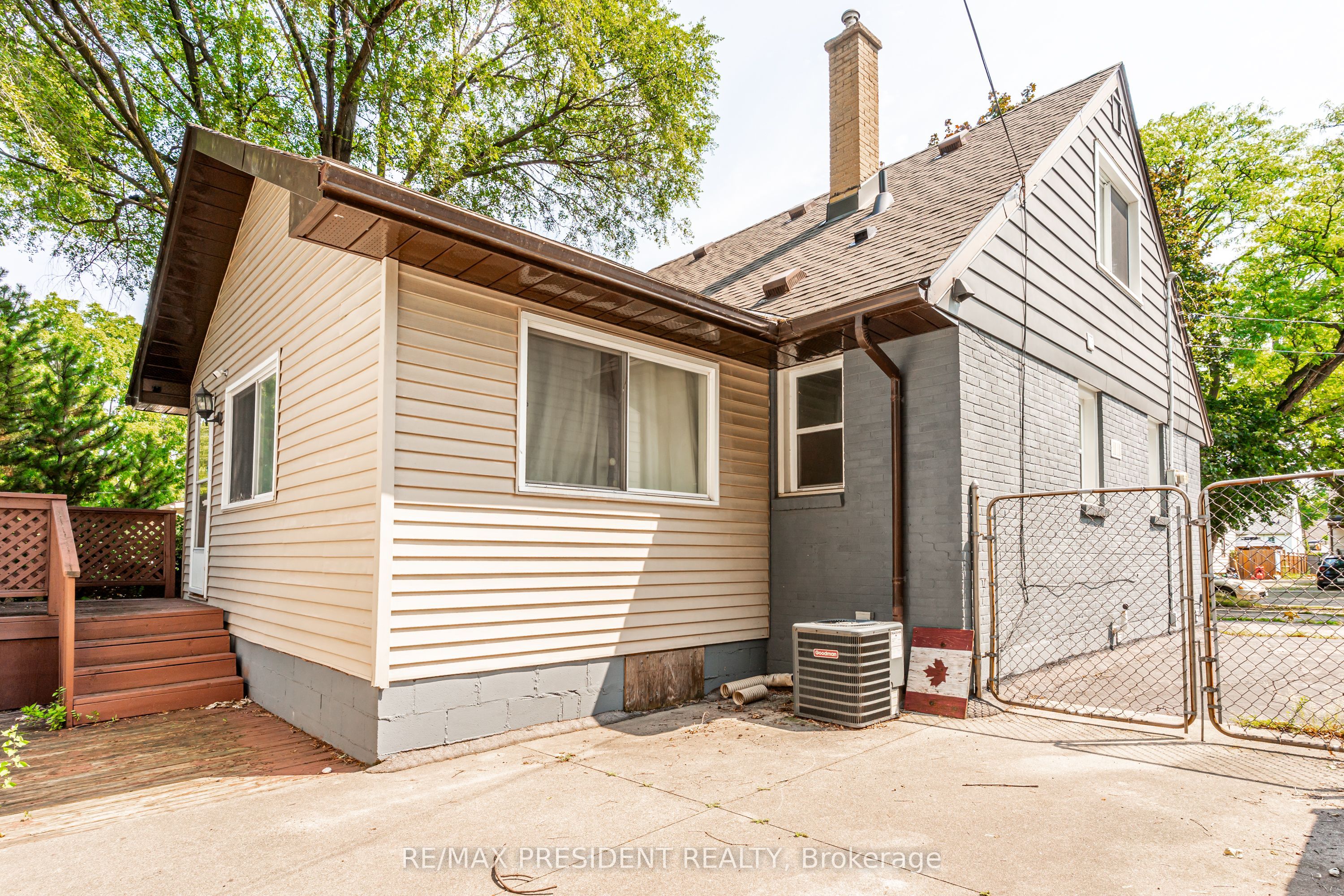 13 Lewis Street Property Photo 37
