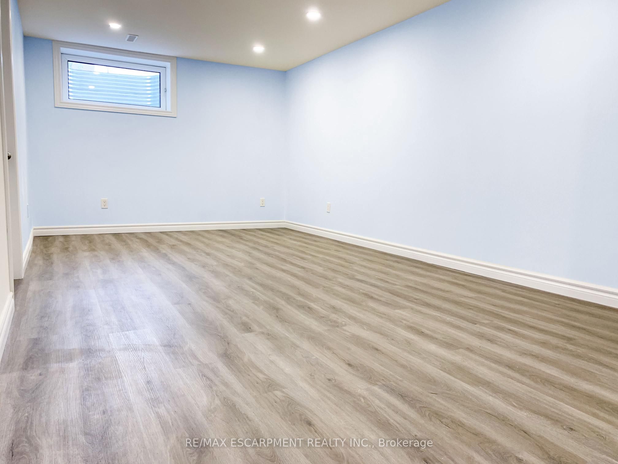 43 Kanata Crescent Lower Property Photo 5