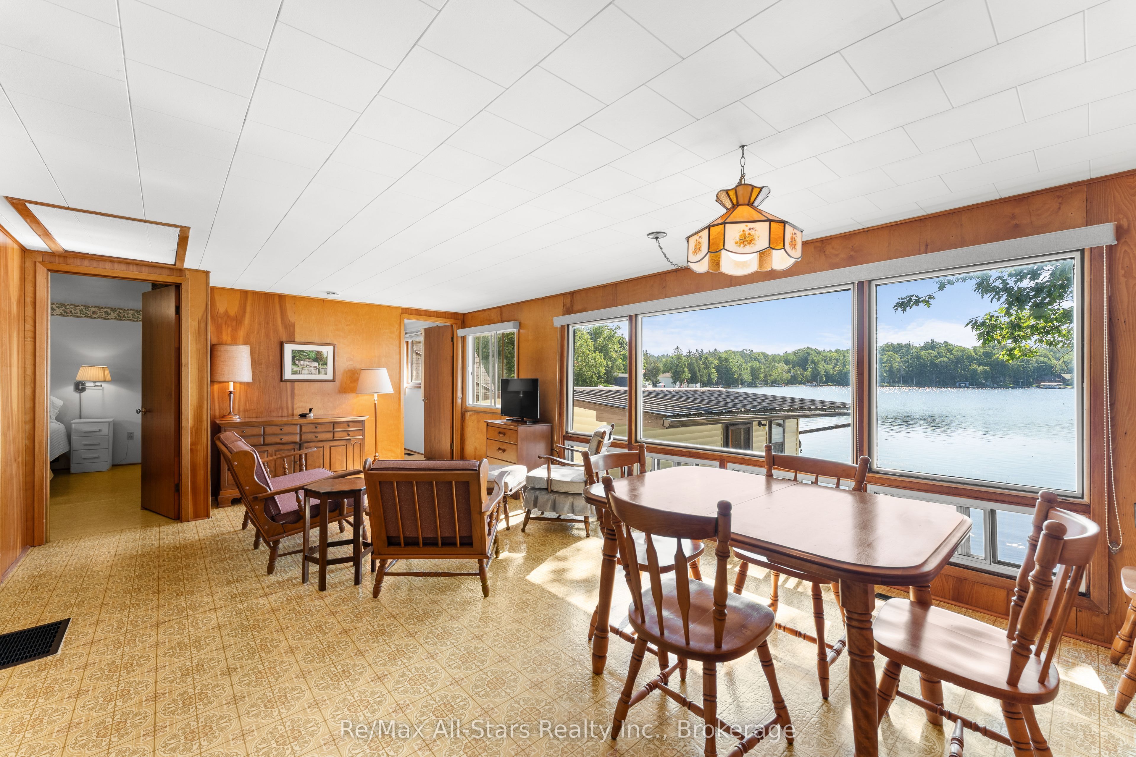 75 Fells Point Road Property Photo 11
