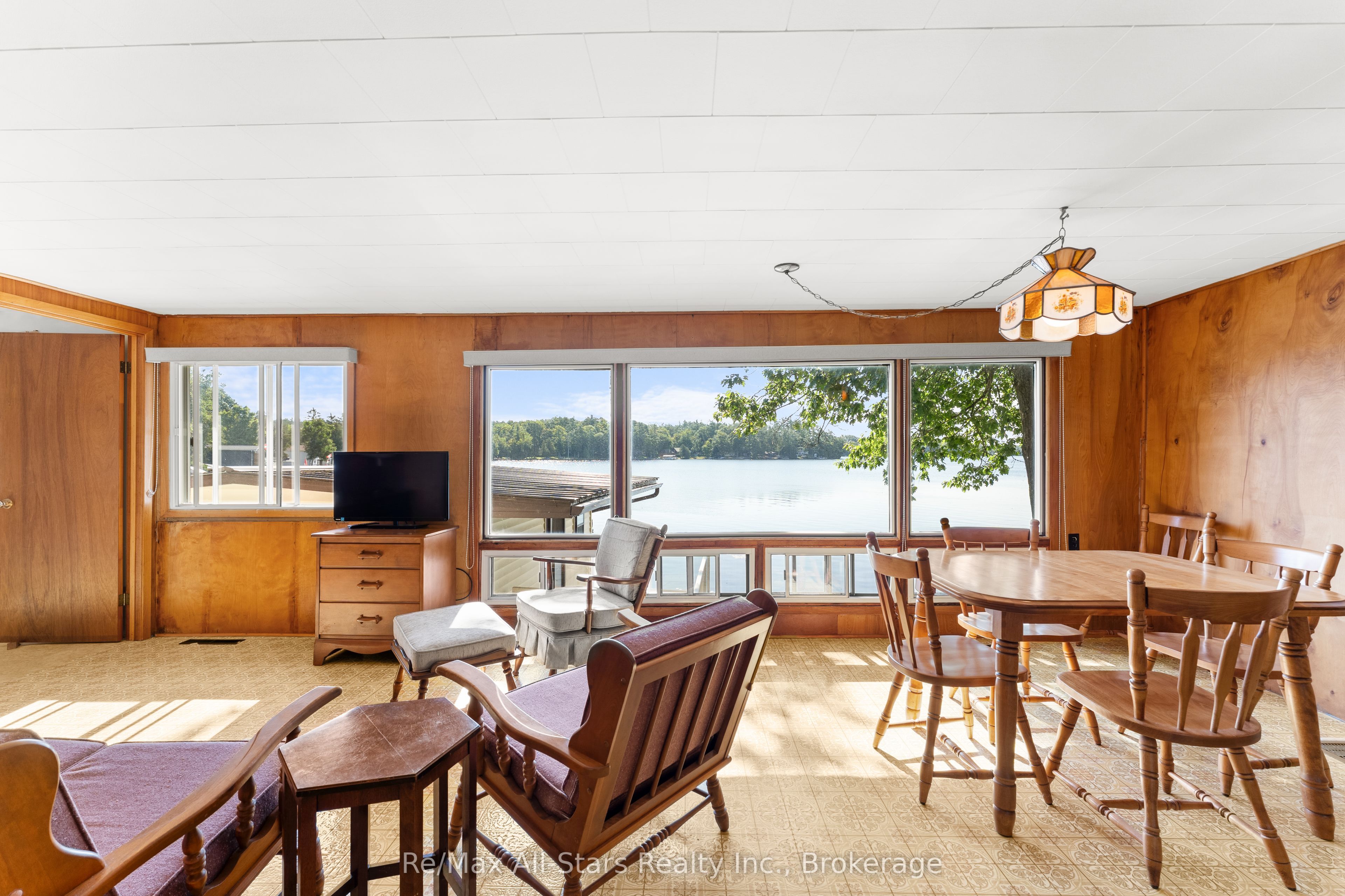 75 Fells Point Road Property Photo 14