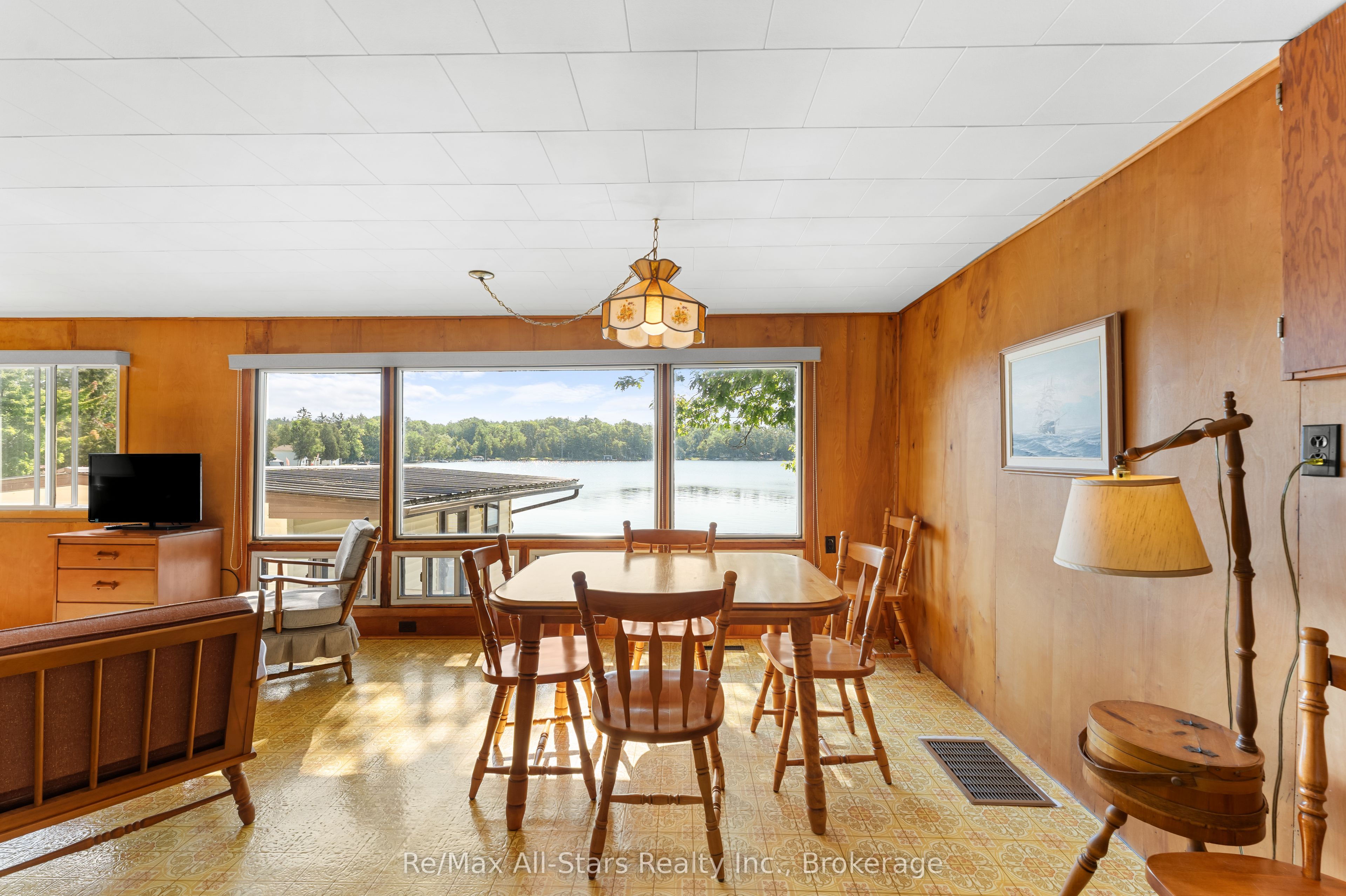 75 Fells Point Road Property Photo 17