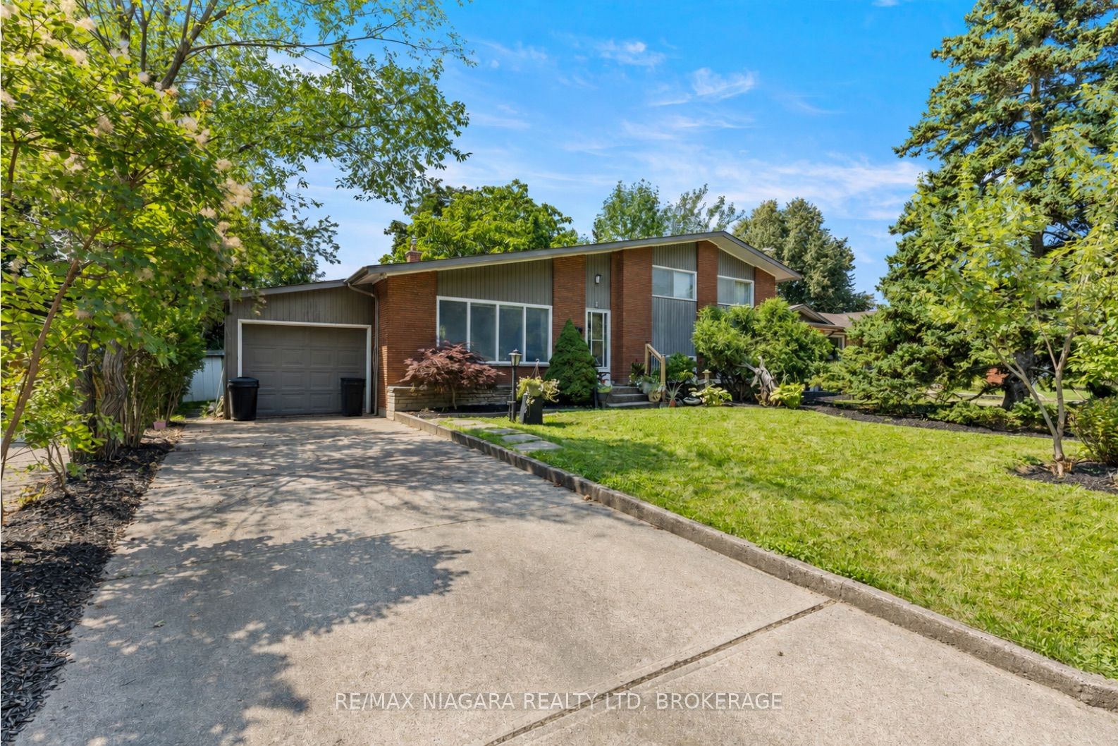 8 Cullen Drive Property Photo 2