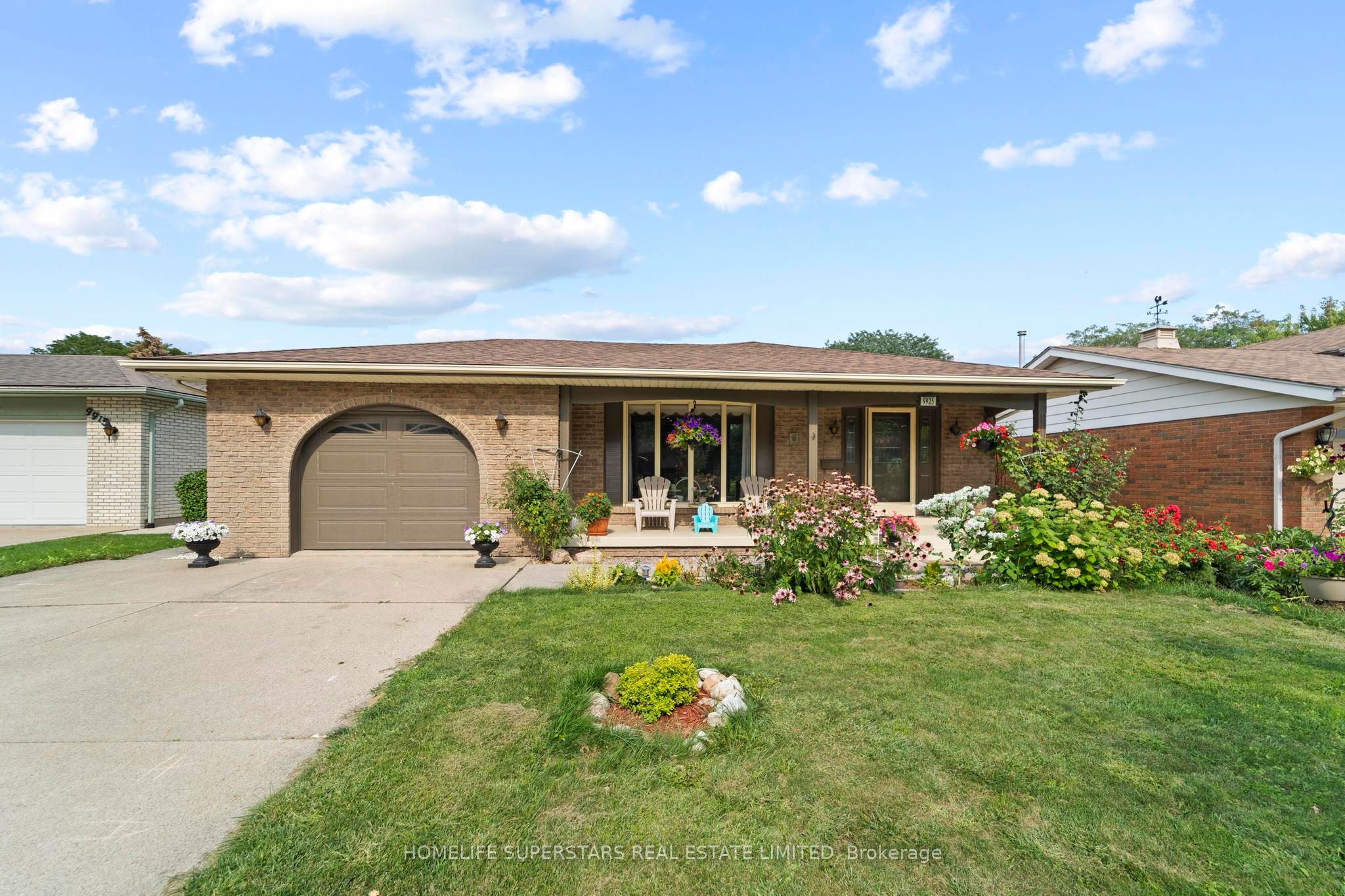 9925 Holly Crescent Property Photo 1