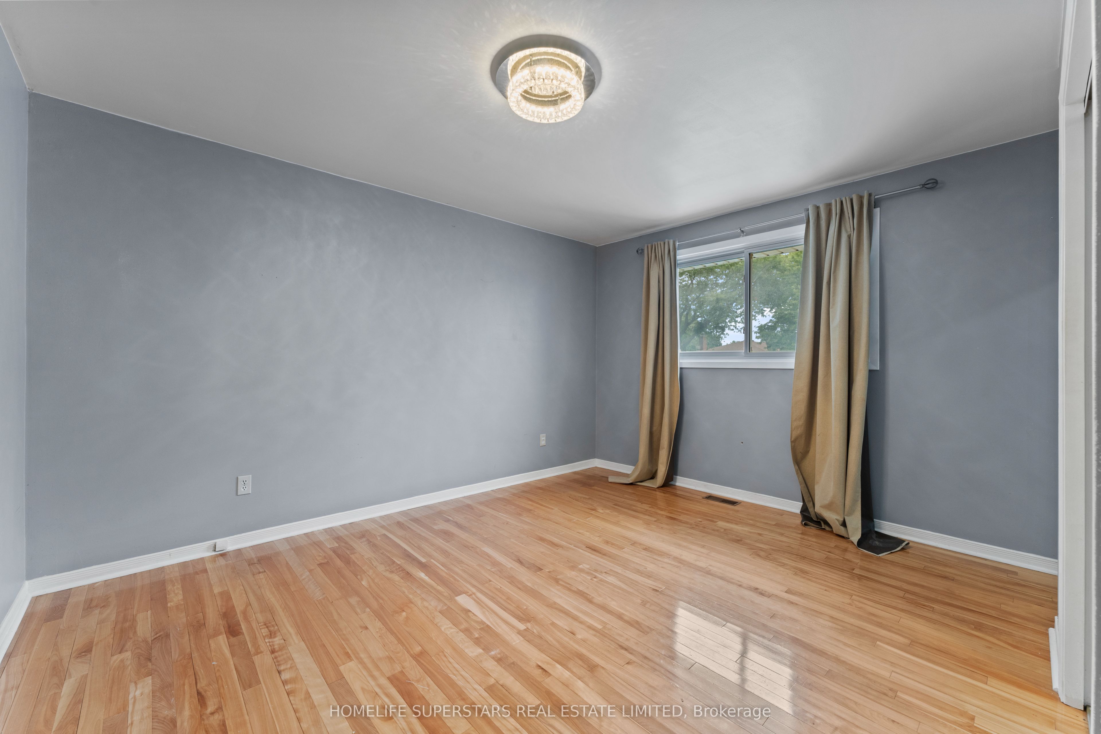 9925 Holly Crescent Property Photo 42