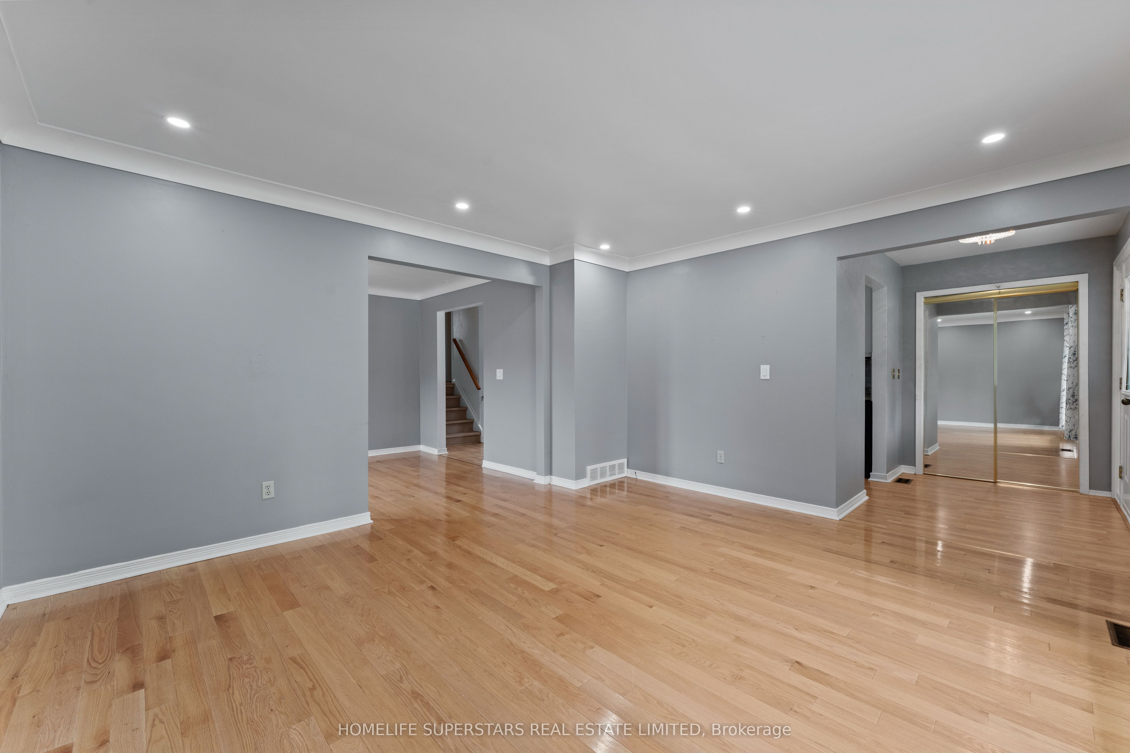 9925 Holly Crescent Property Photo 45