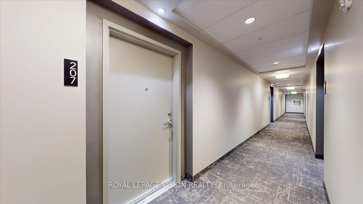 120 Summersides Boulevard 207 Property Photo 7