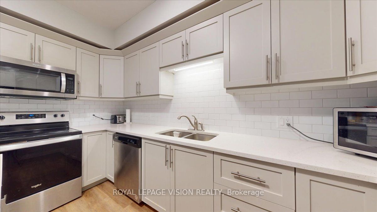 120 Summersides Boulevard 207 Property Photo 13