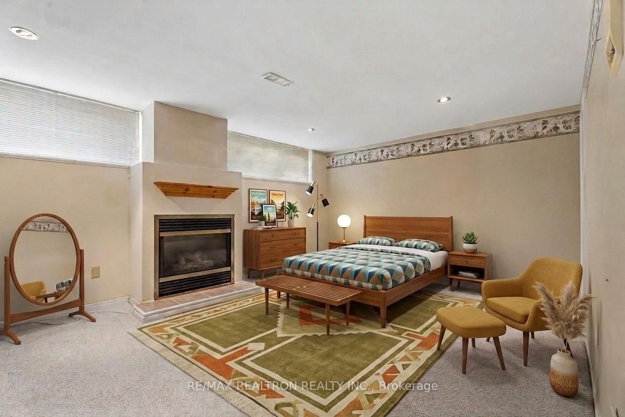 831 Mohawk Road E Property Photo 27