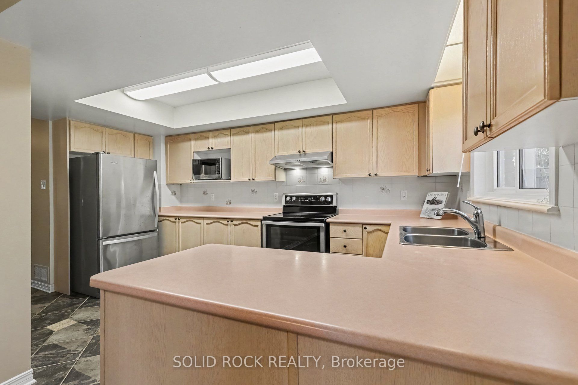 76 Grenadier Way Property Photo 11