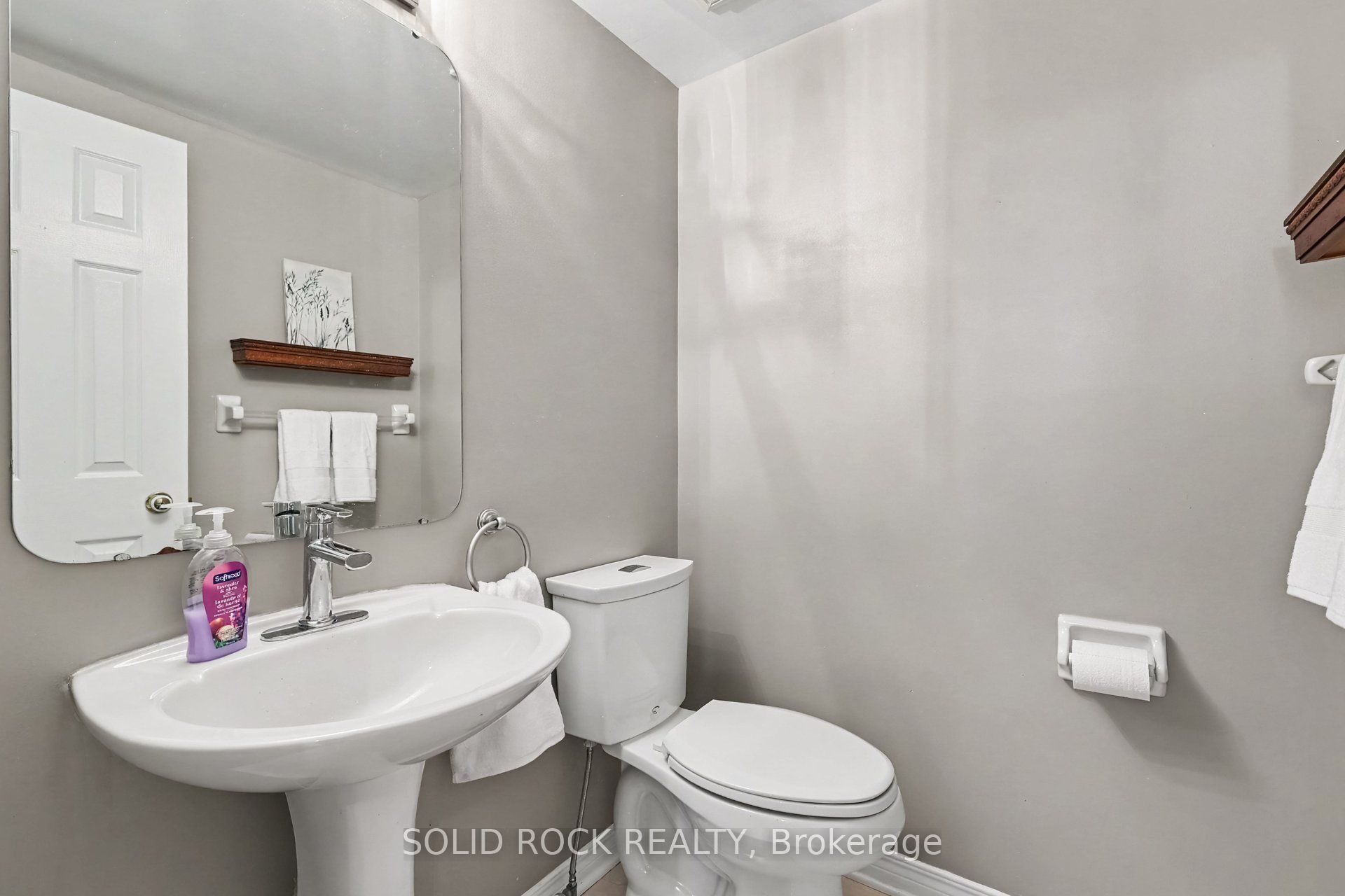 76 Grenadier Way Property Photo 14