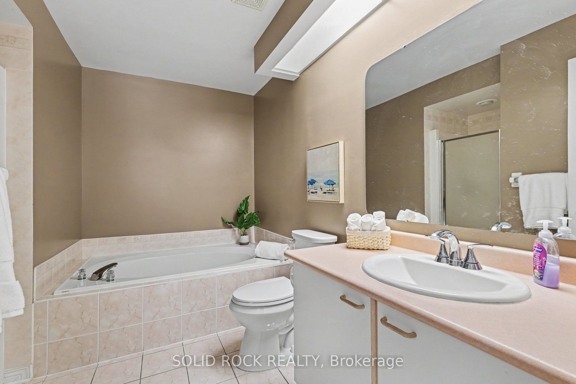 76 Grenadier Way Property Photo 18