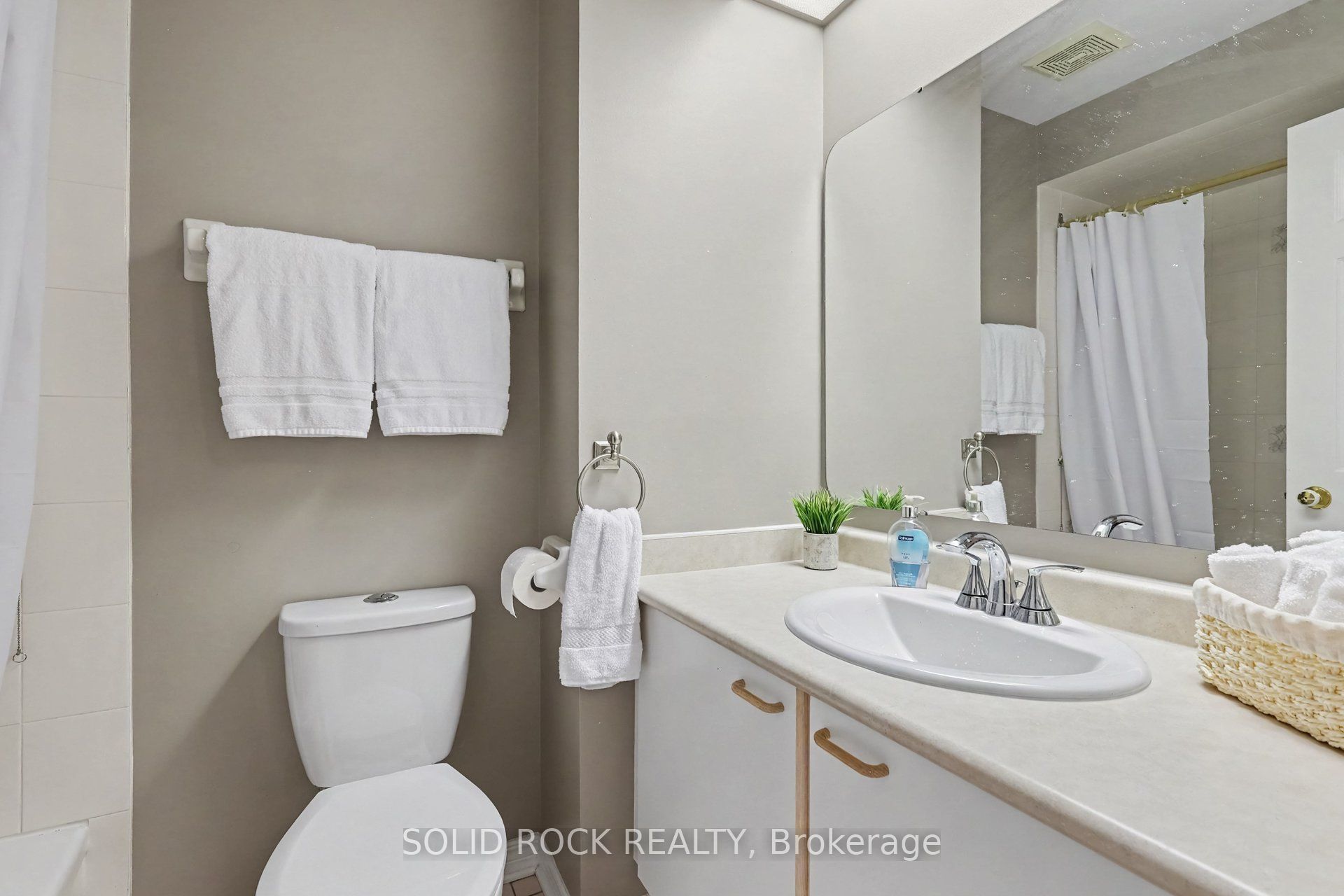 76 Grenadier Way Property Photo 21