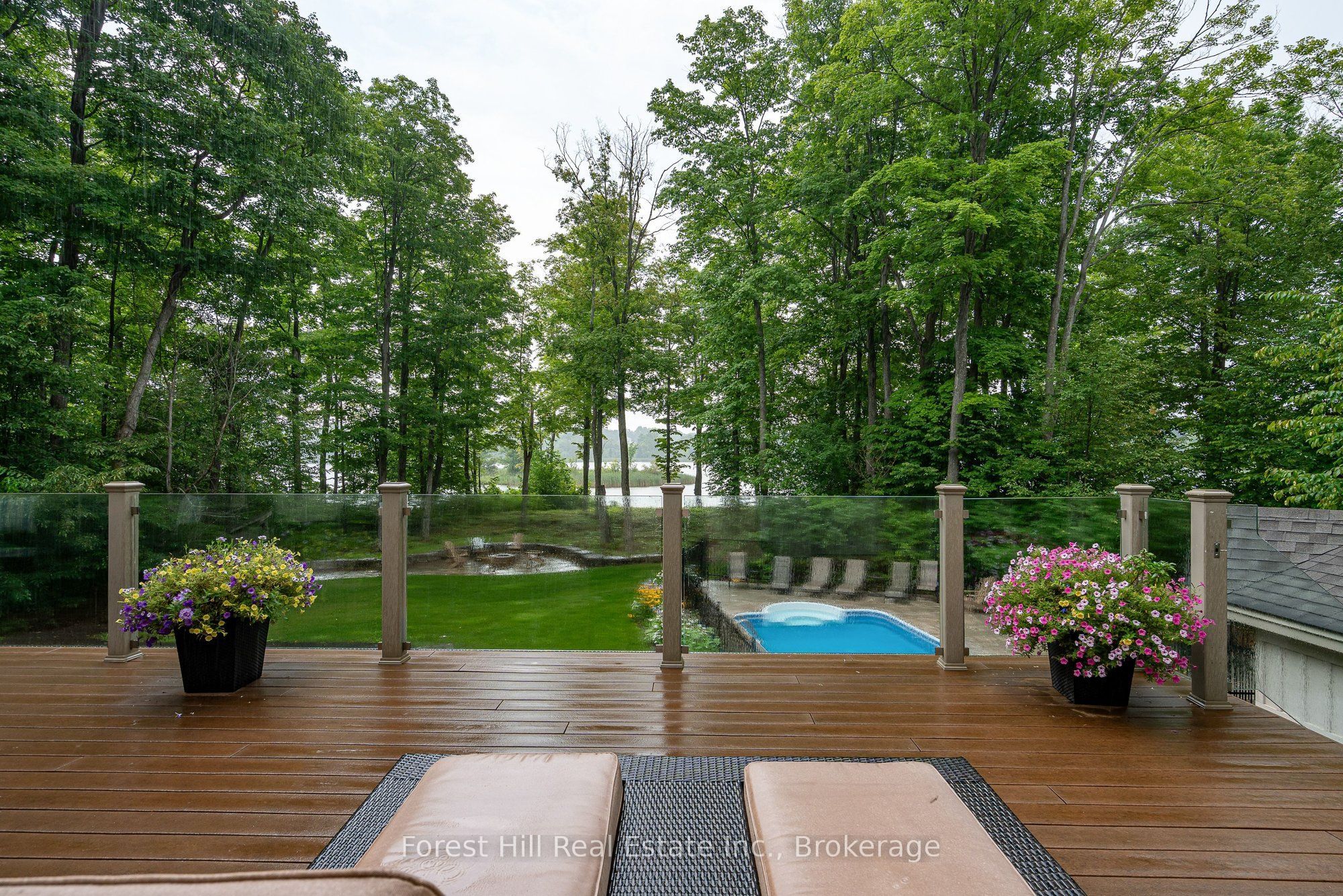 201 Peters Crescent Property Photo 14